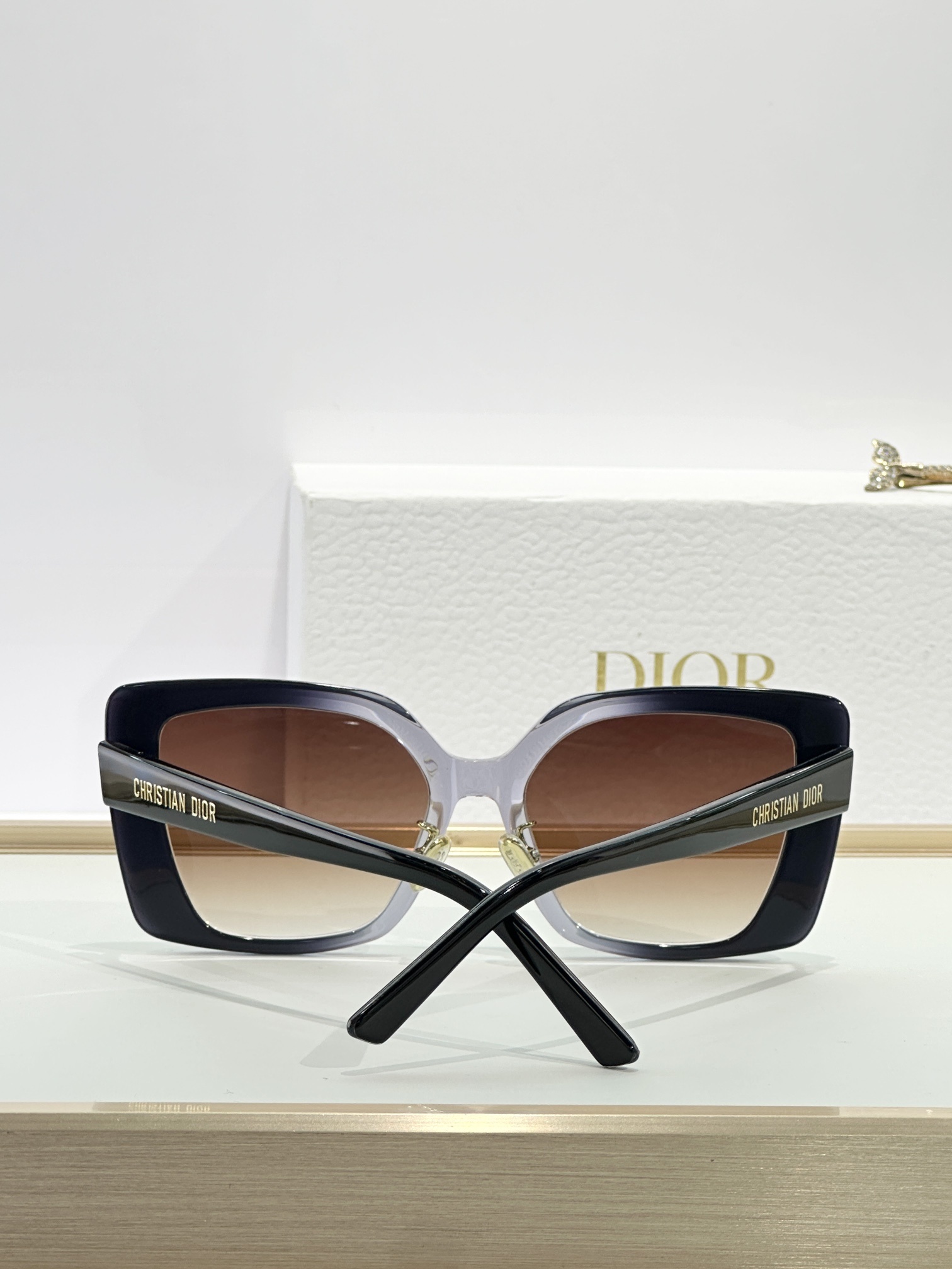 DiorMidnight S5I Square Sunglasses – Gray-to-Blue Gradient