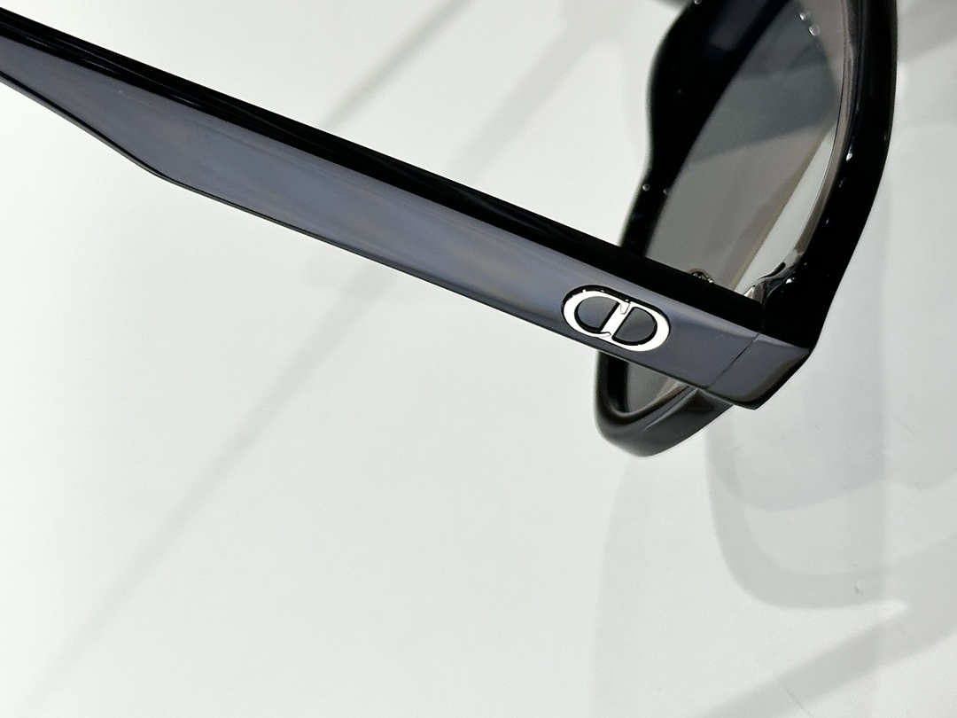 Dior CD Icon A1I Black Pilot Sunglasses – Luxury Men’s Eyewear