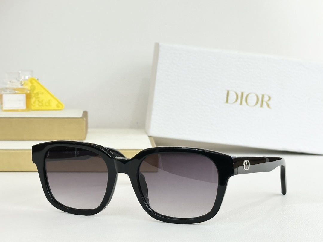 Luxury Dior Square Frame Eyewear – Premium Fashion Glasses