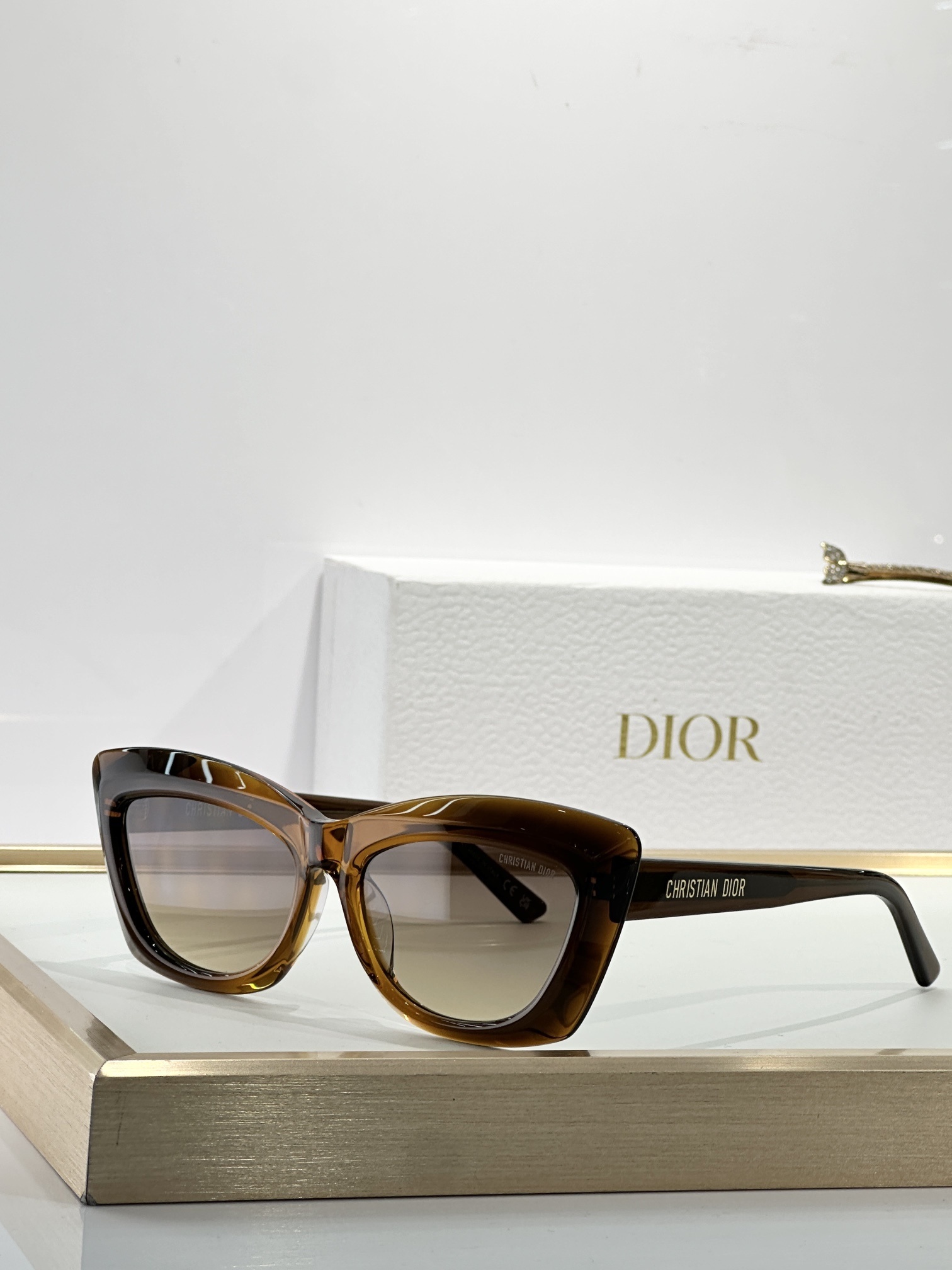 Christian Dior Luxury Cat-Eye Sunglasses – Designer Eyewear