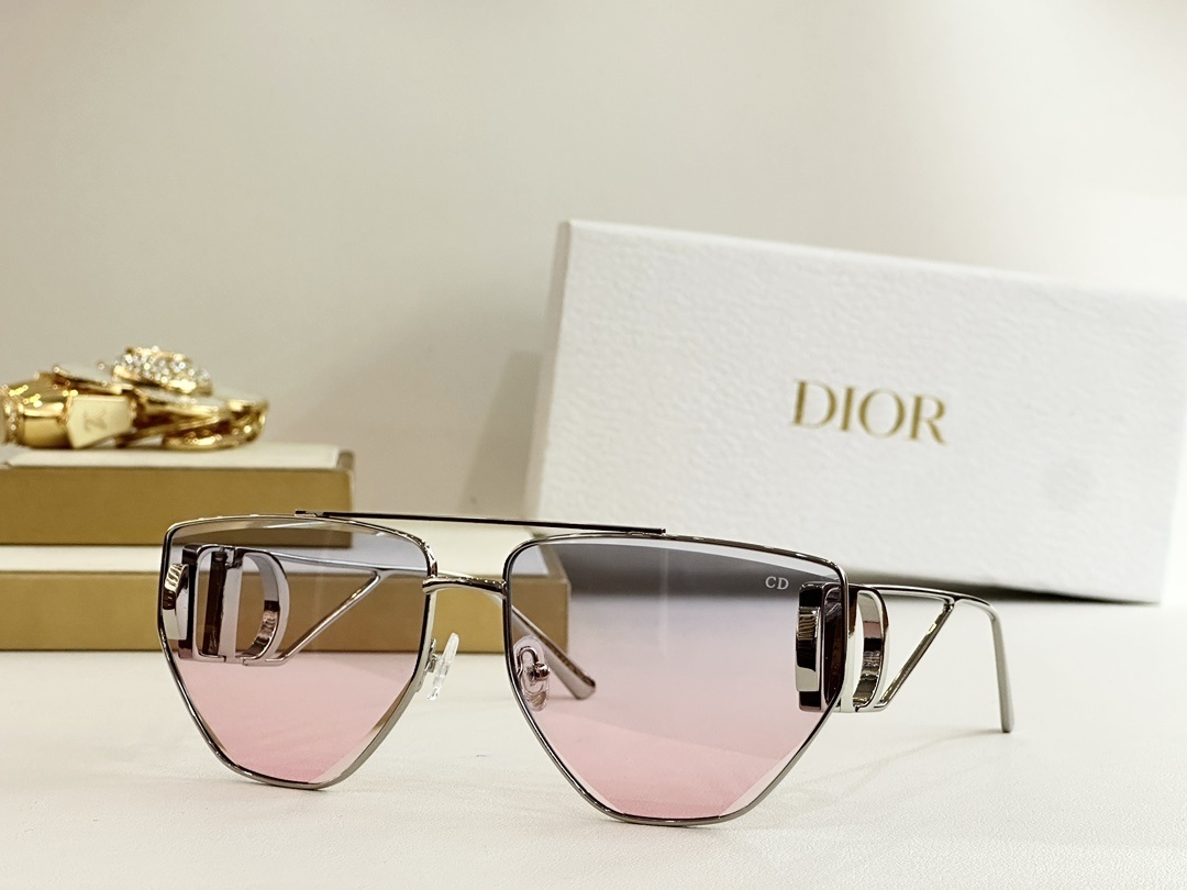 Dior Signature Oversized Geometric Sunglasses with CD Logo