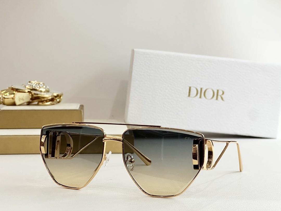 Dior Signature Oversized Geometric Sunglasses with CD Logo