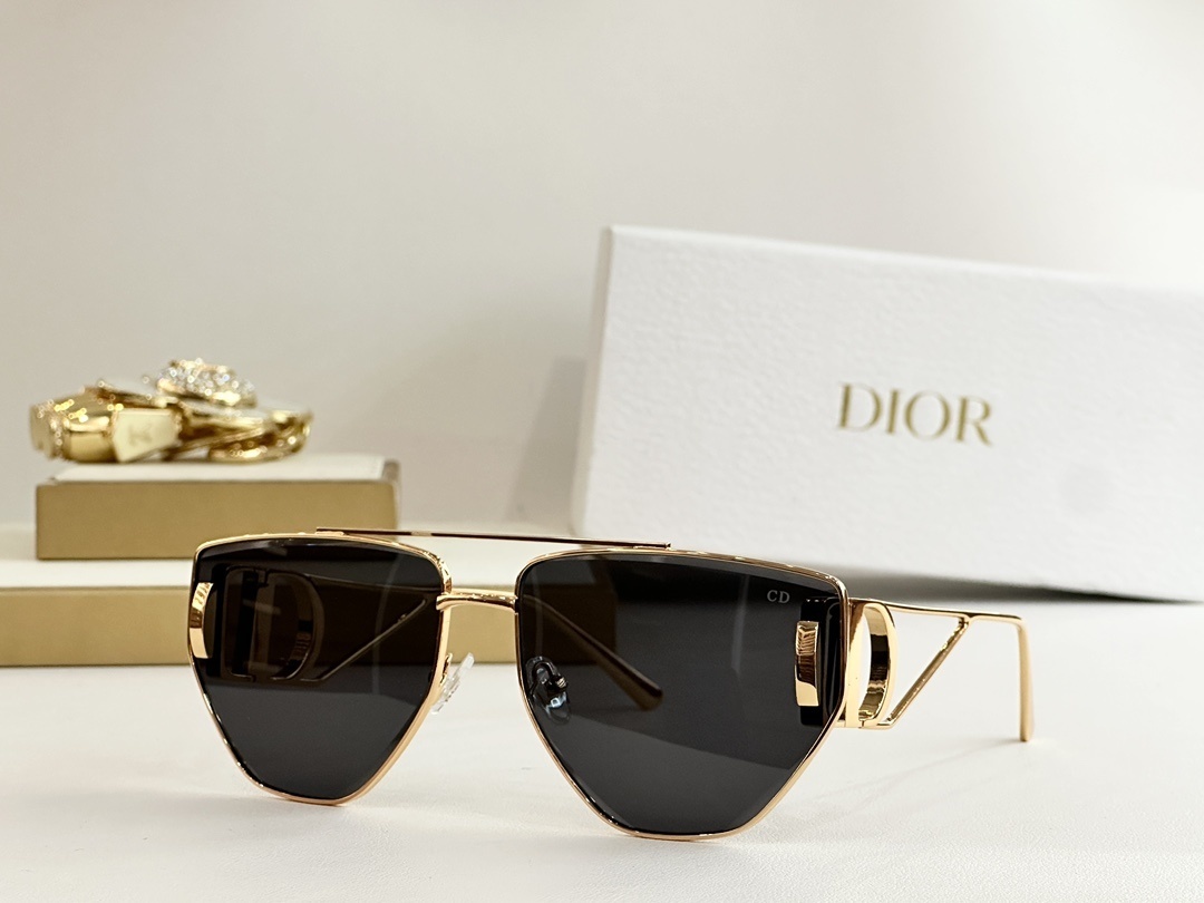 Dior Signature Oversized Geometric Sunglasses with CD Logo
