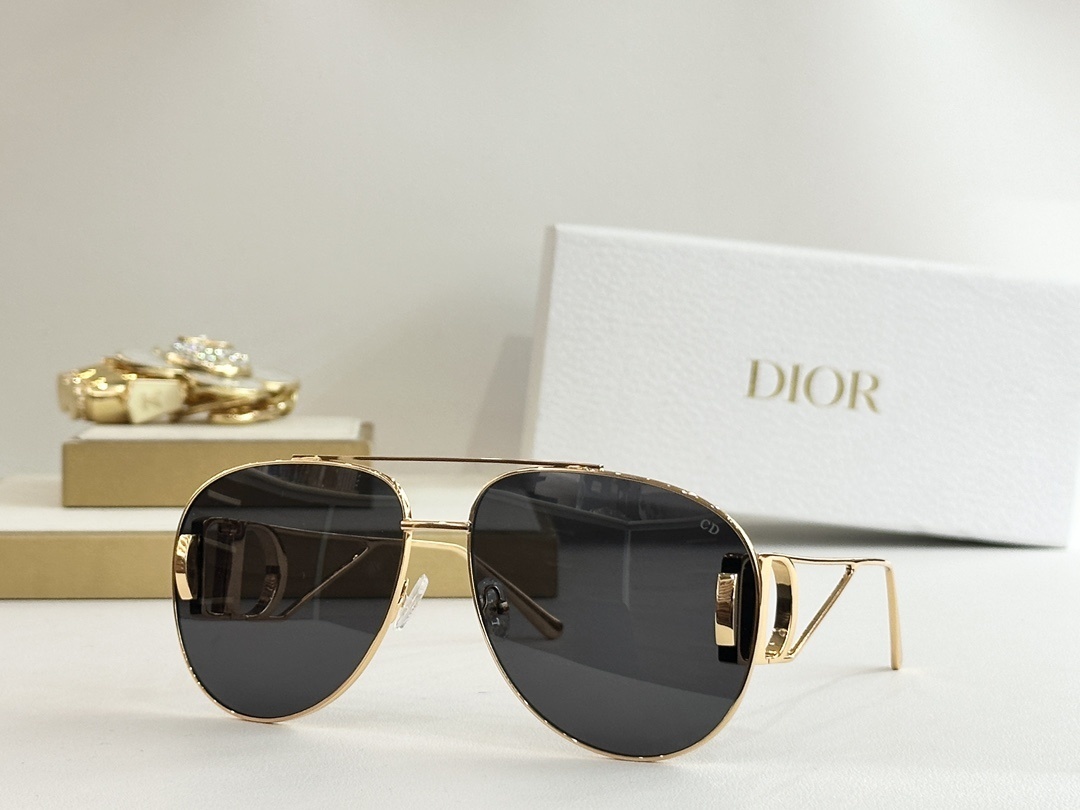 Dior Signature Aviator Sunglasses – Luxury Pilot Eyewear