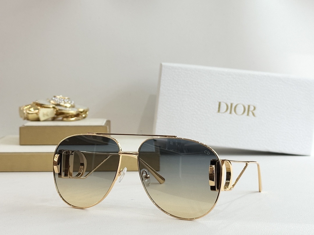 Dior Signature Aviator Sunglasses – Luxury Pilot Eyewear