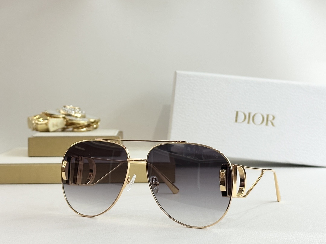 Dior Signature Aviator Sunglasses – Luxury Pilot Eyewear