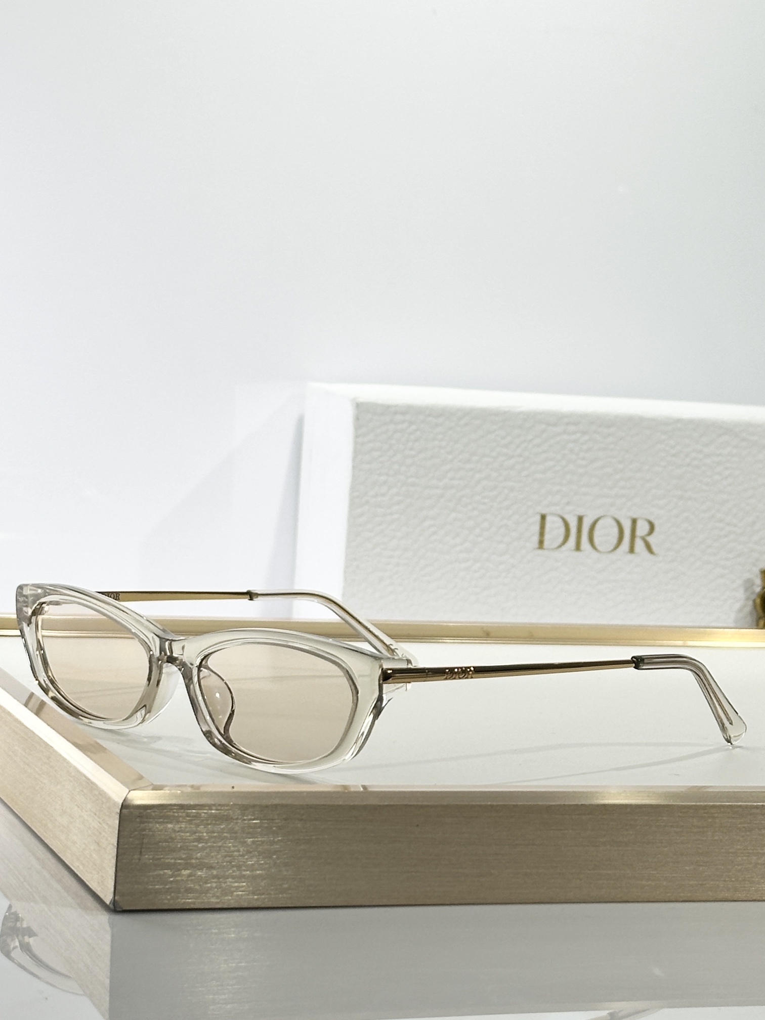 Dior Signature Slim Cat-Eye Sunglasses – Luxury Eyewear
