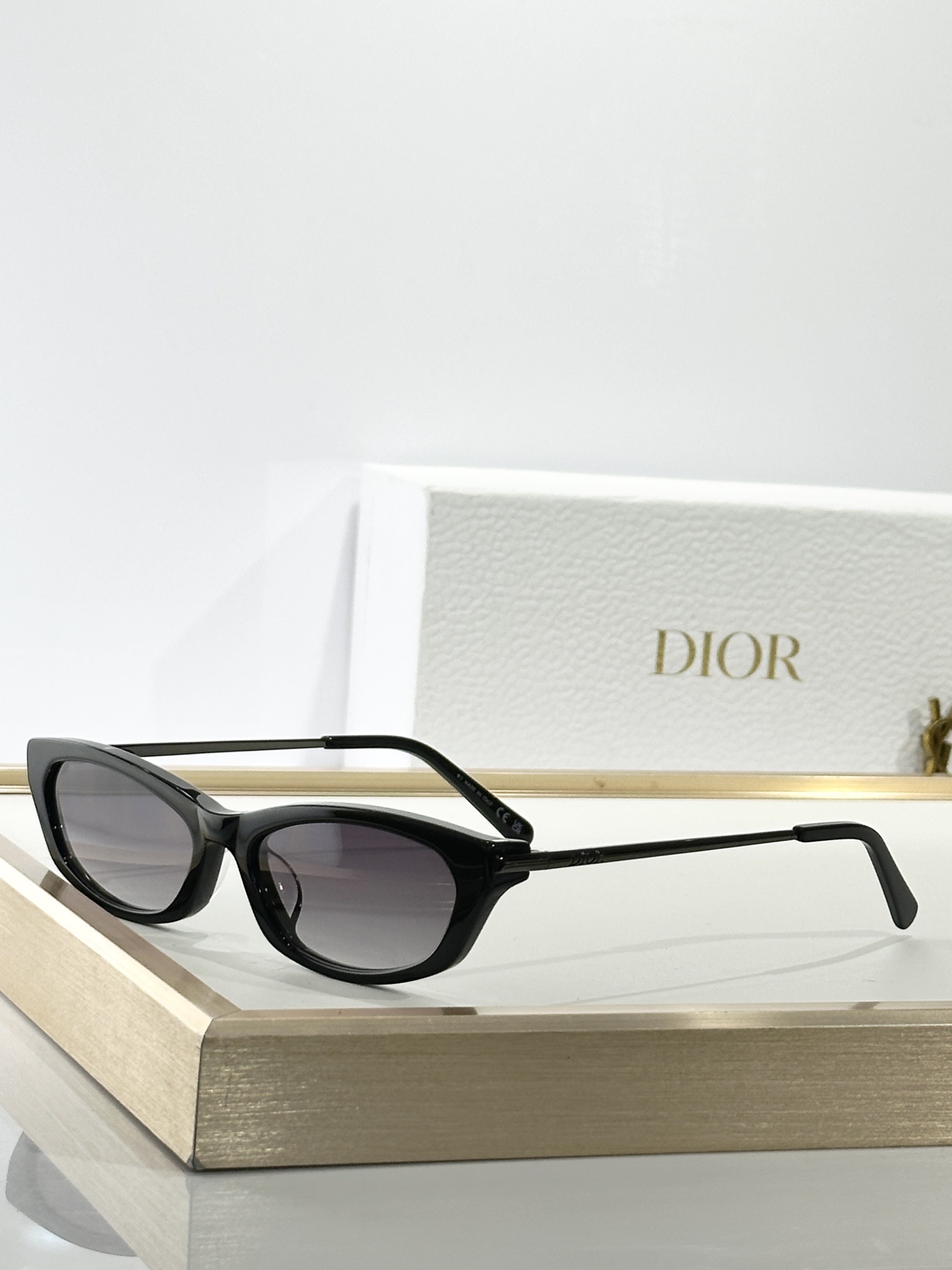 Dior Signature Slim Cat-Eye Sunglasses – Luxury Eyewear