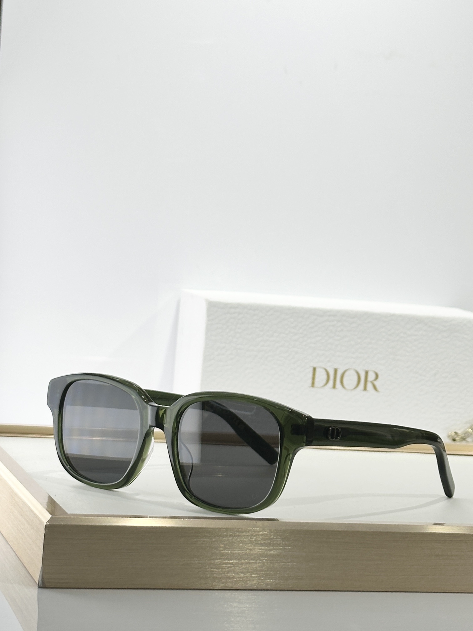 Dior Luxury Square Sunglasses – Iconic Designer Eyewear