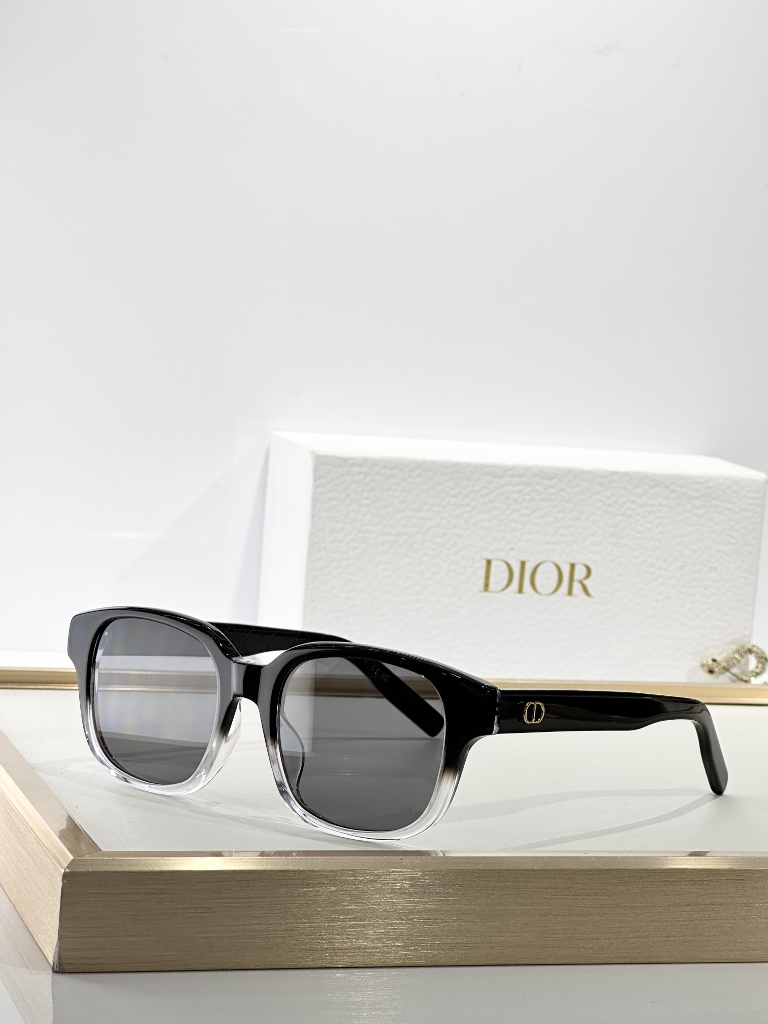 Dior Luxury Square Sunglasses – Iconic Designer Eyewear