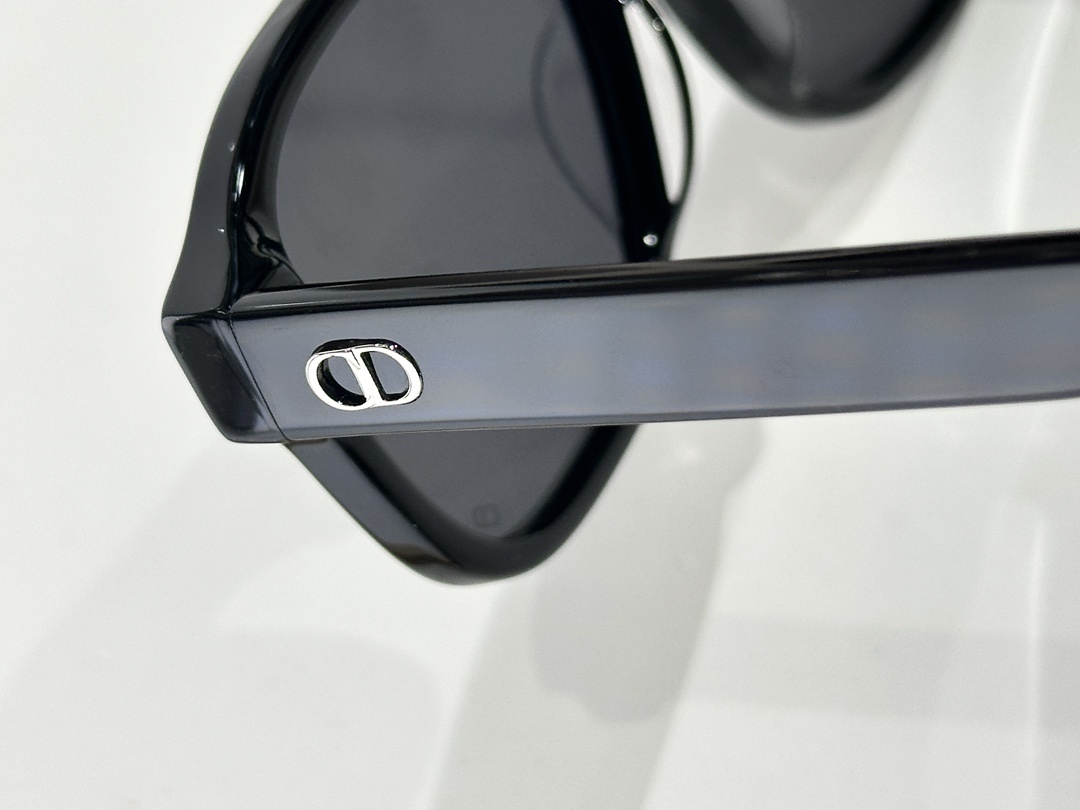 Dior CD Icon A1I Black Pilot Sunglasses – Luxury Eyewear