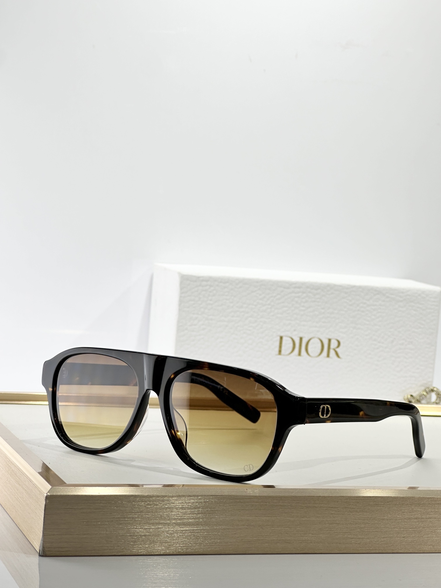 Dior Luxury Oversized Sunglasses – Premium Designer Eyewear