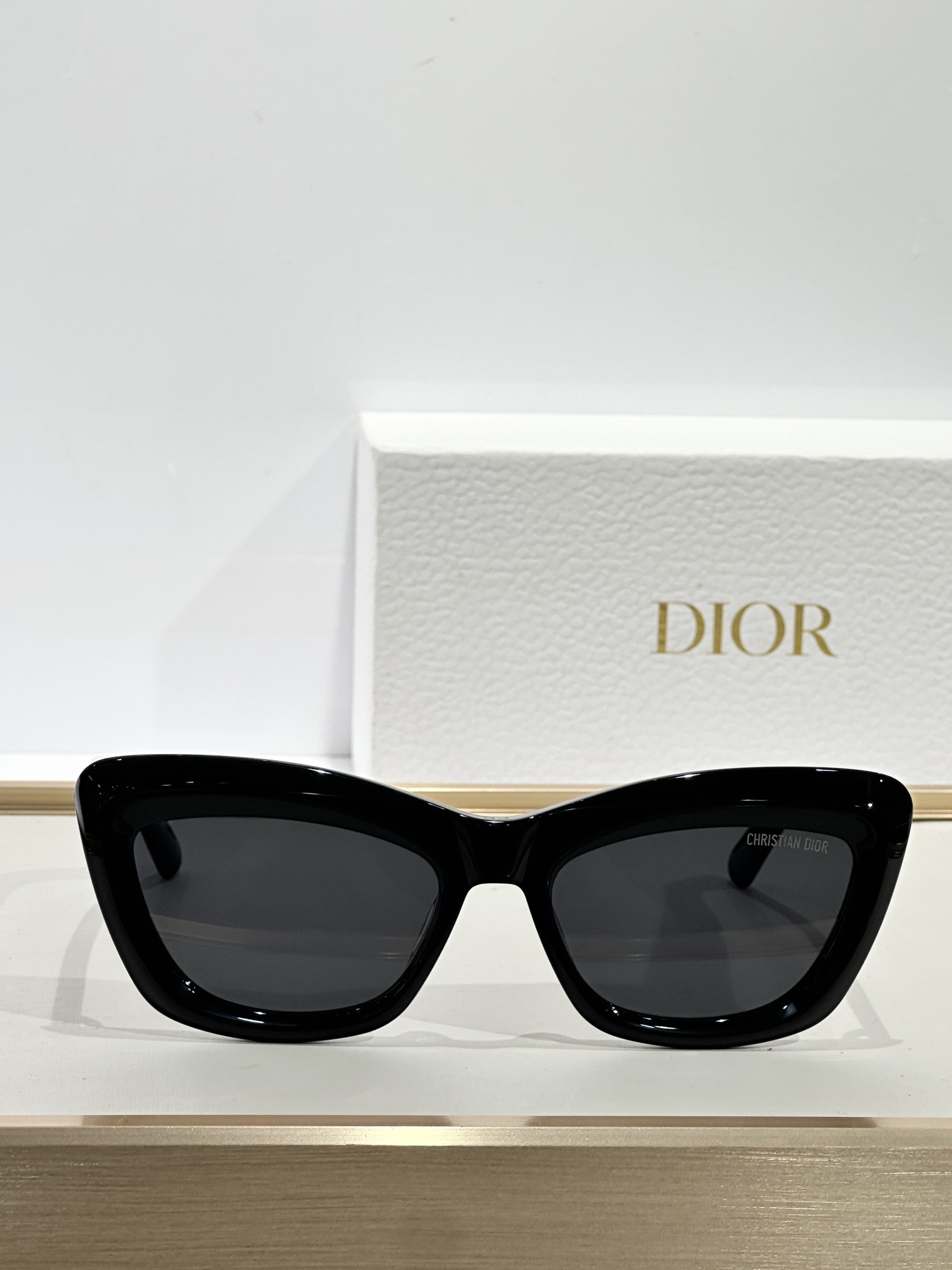 DiorMidnight B3I Black Butterfly Sunglasses – Luxury Eyewear