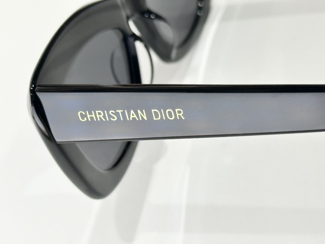 DiorMidnight B3I Black Butterfly Sunglasses – Luxury Eyewear