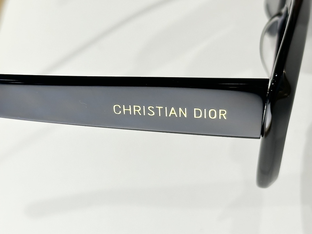 DiorMidnight B3I Black Butterfly Sunglasses – Luxury Eyewear