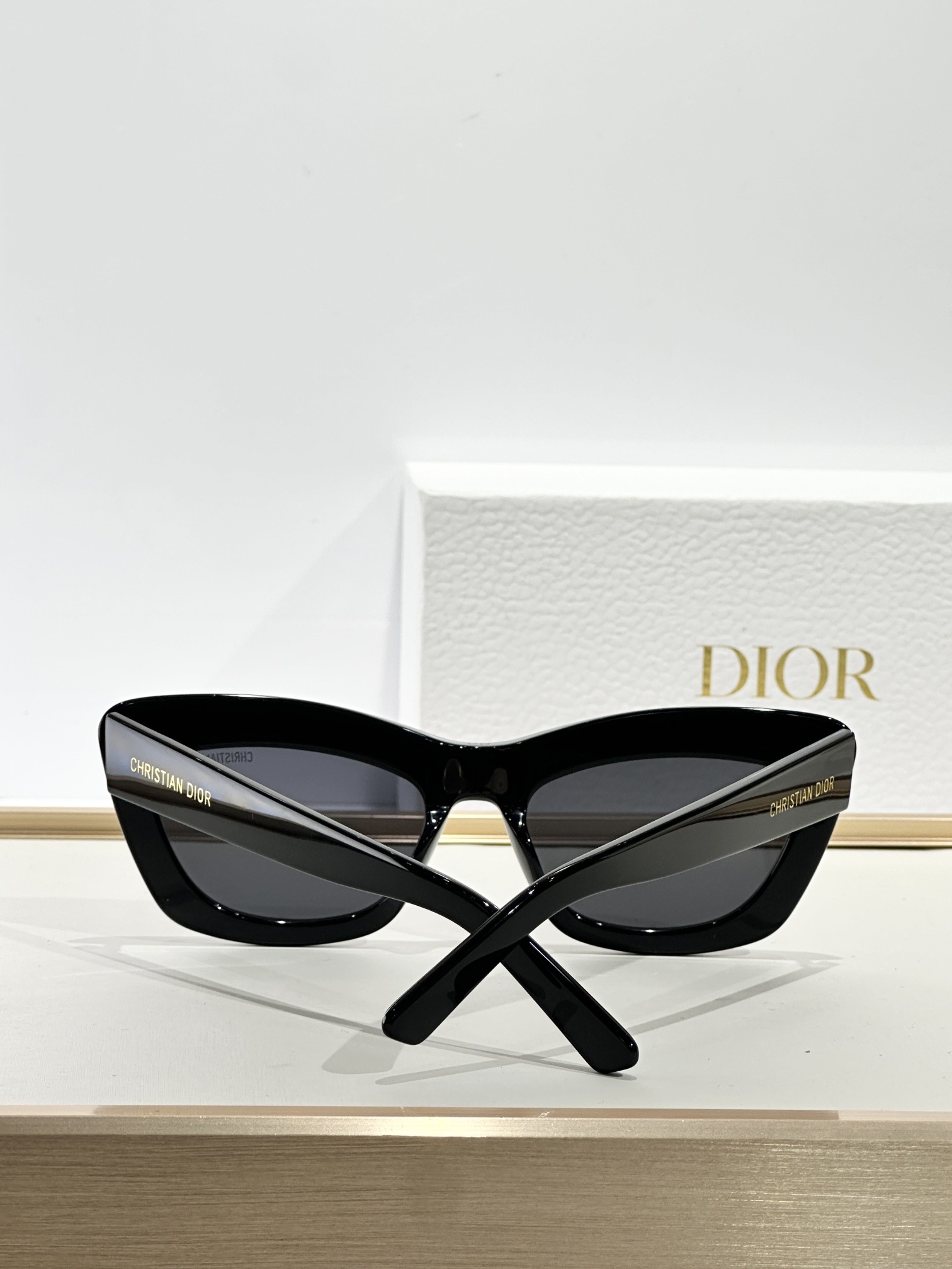 DiorMidnight B3I Black Butterfly Sunglasses – Luxury Eyewear