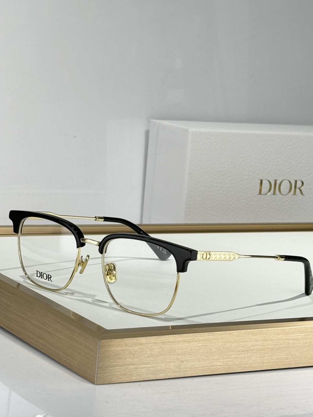 Dior Luxury Half-Rim Eyeglasses – Elegant Designer Frames