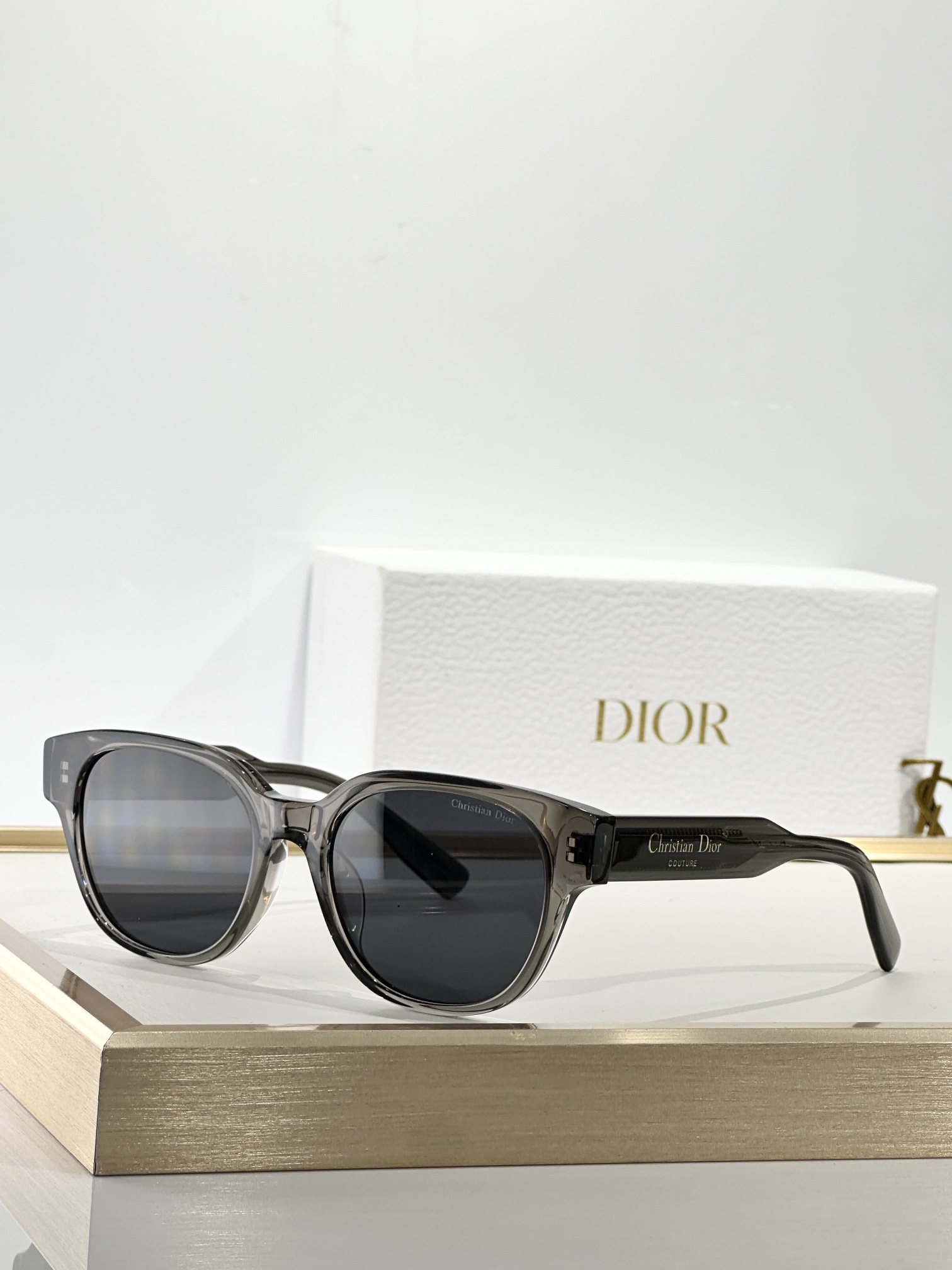 Dior Gray Acetate Round Sunglasses – Dark Lenses