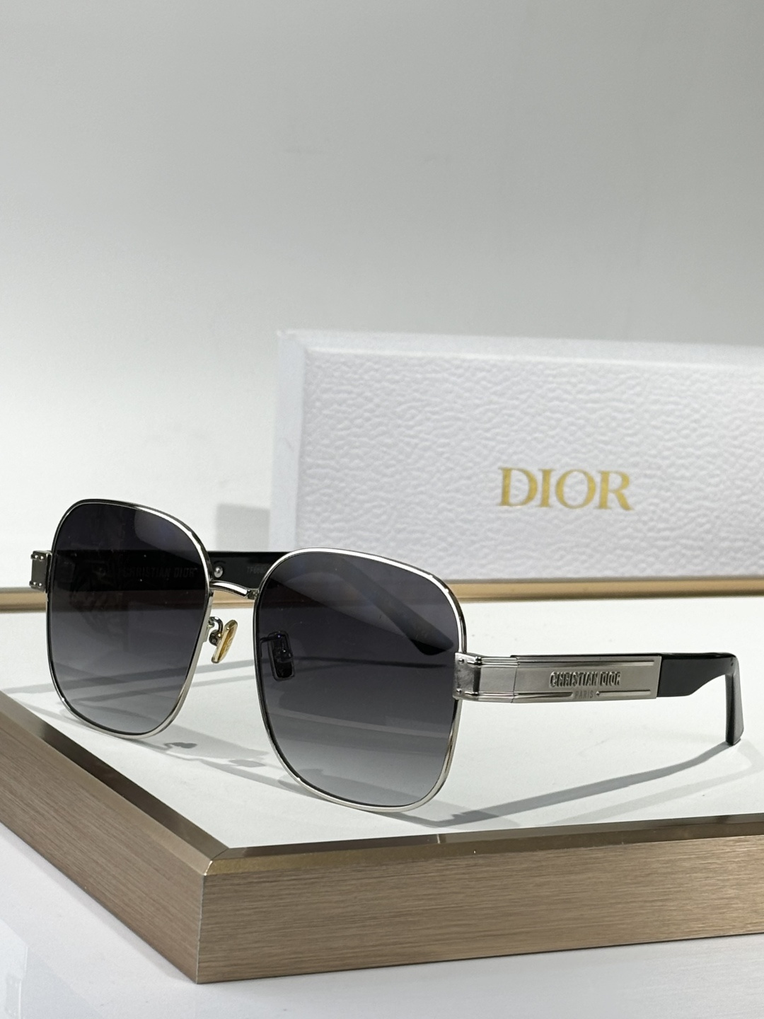 Christian Dior Signature Square Gold Sunglasses – Luxury Eyewear