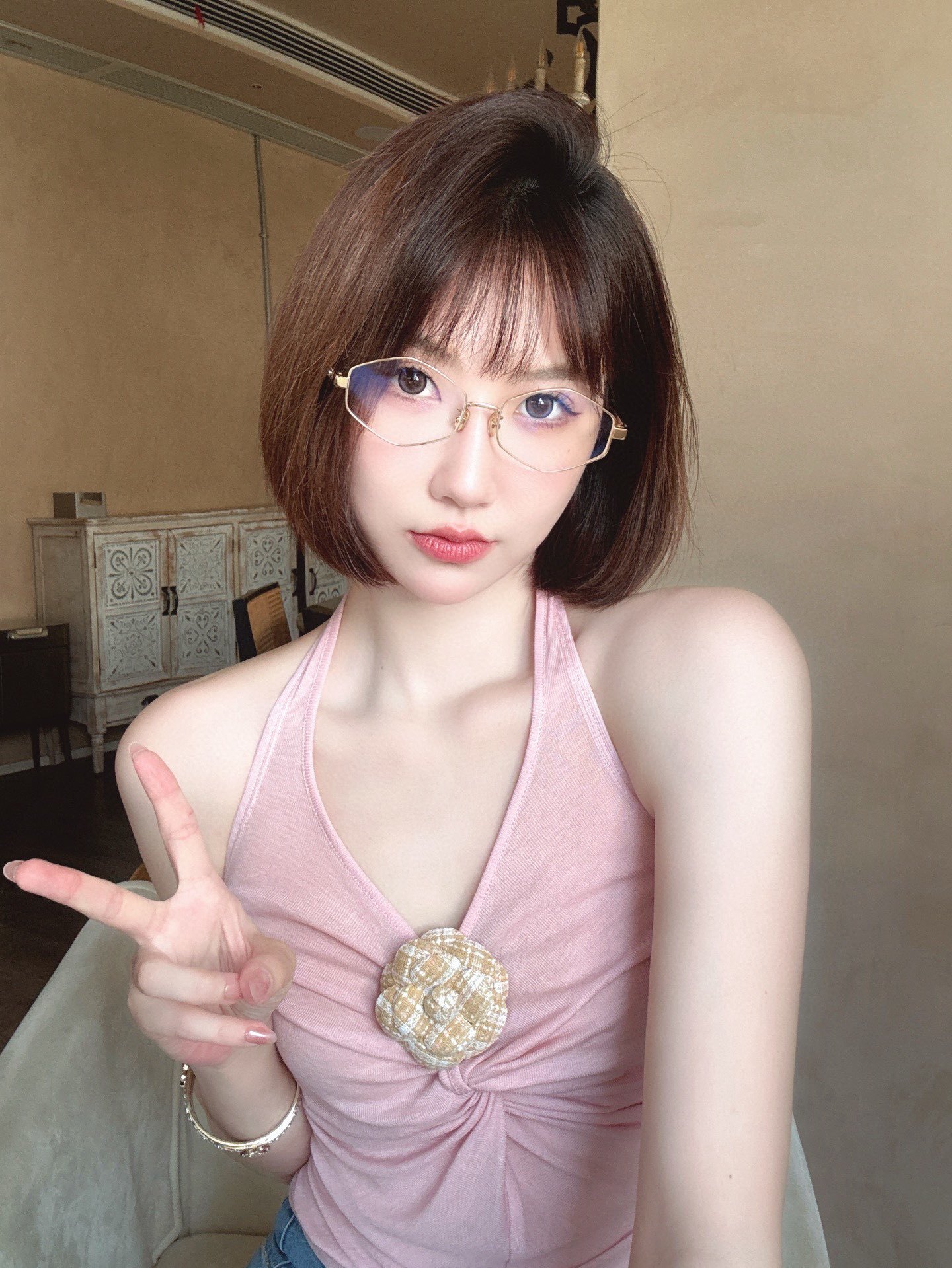 Chic Geometric Hexagonal Metal Frame Sunglasses for Women