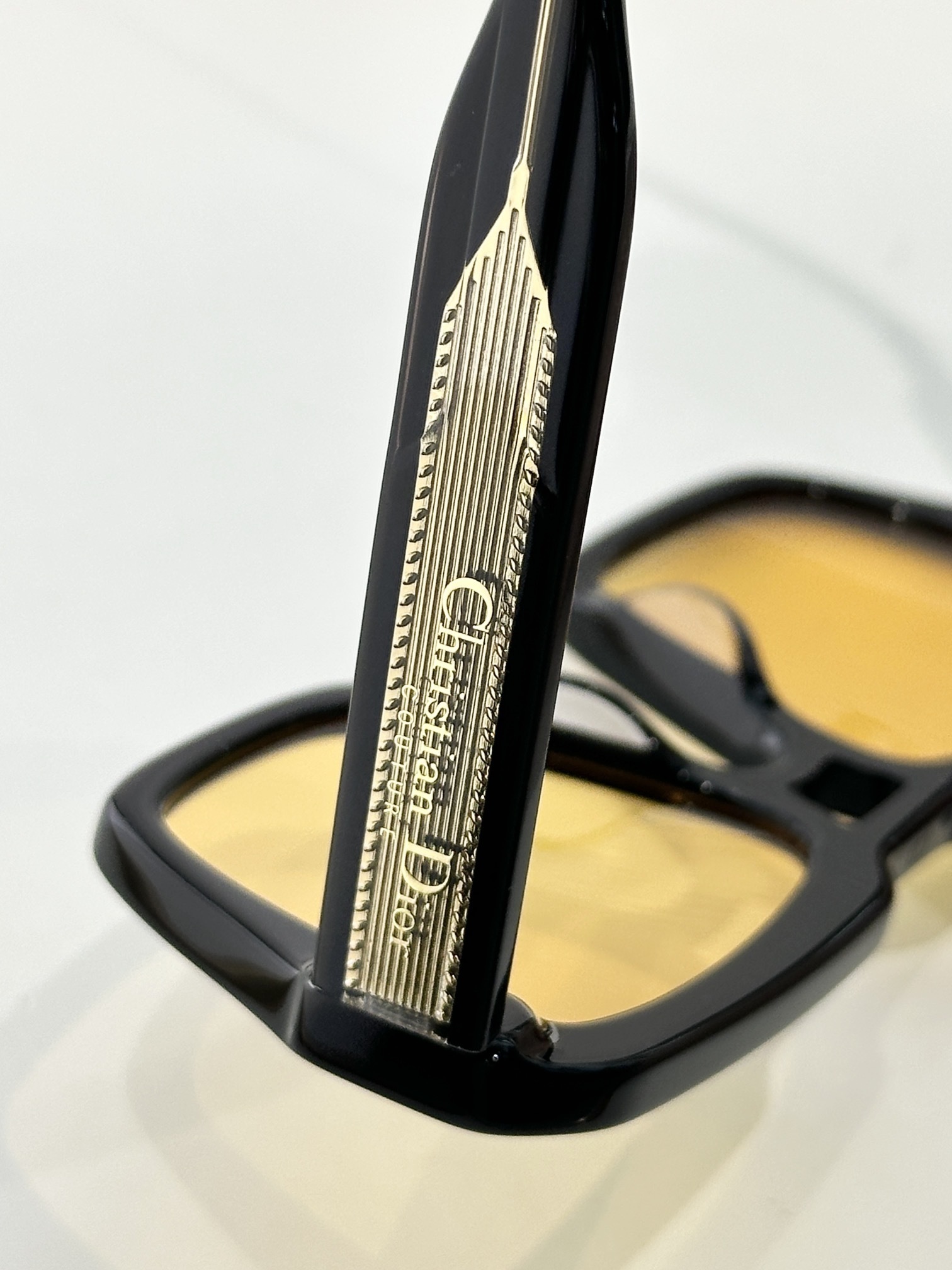 Luxury Oversized Square Sunglasses for Women – Bold Black Frame