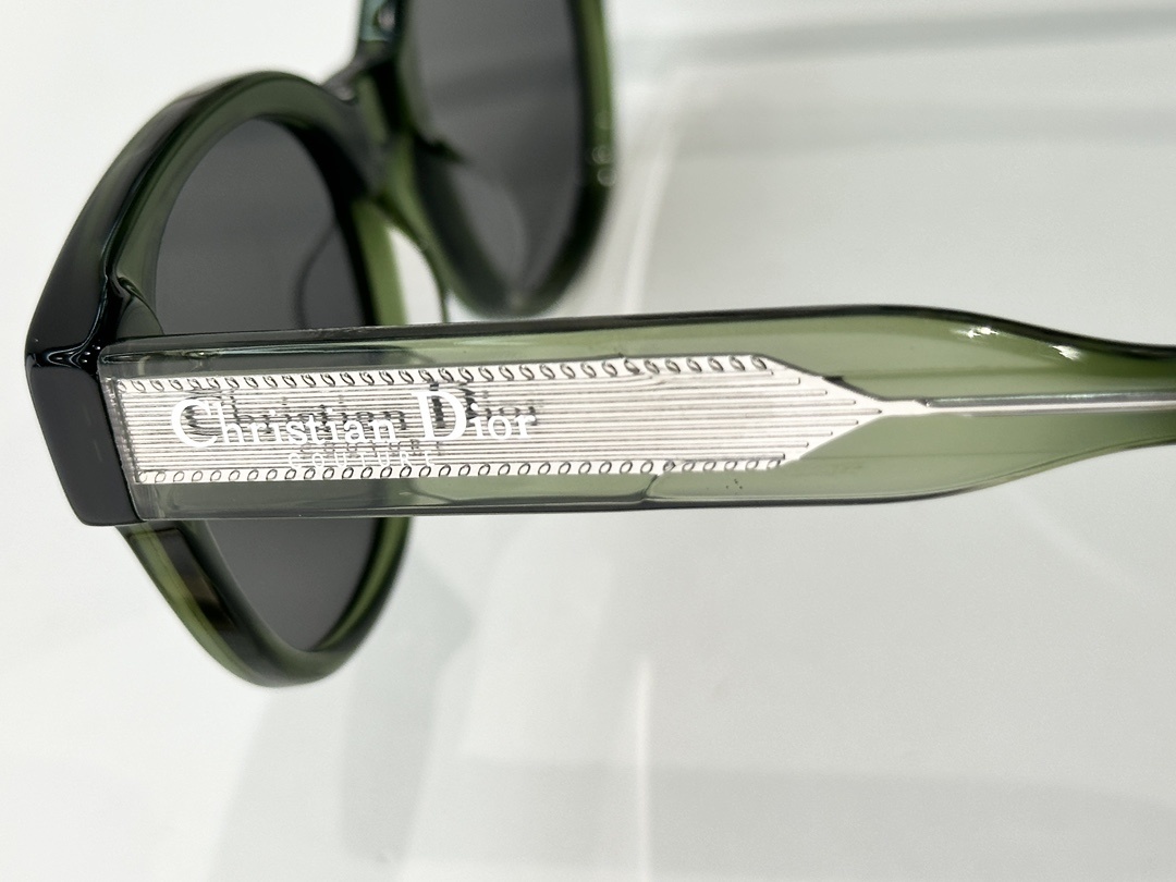 Dior Signature Round Sunglasses – Luxury Designer Eyewear