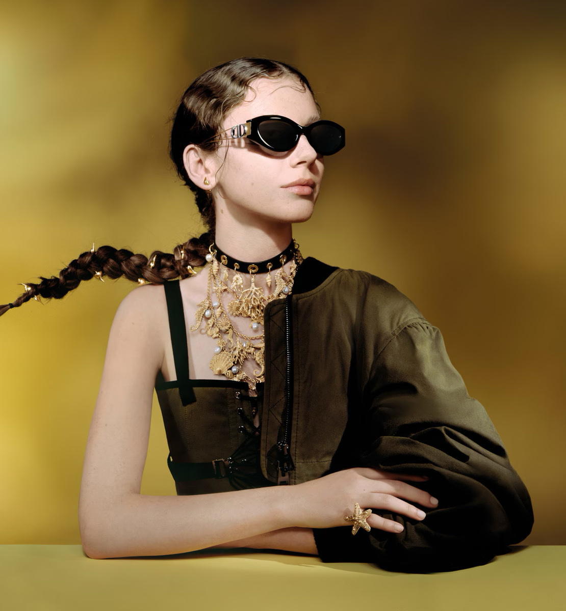 Dior Luxury Cat-Eye Sunglasses with Iconic CD Logo Temples