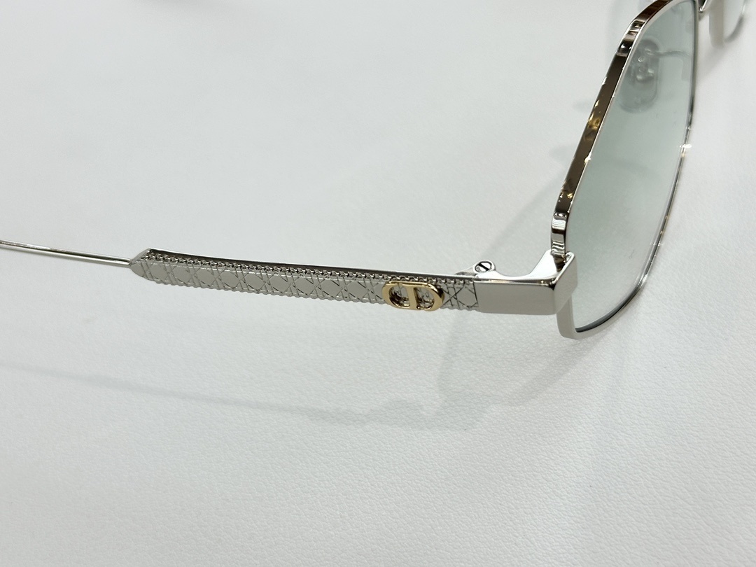 Dior DiorCannage R3U Hexagonal Gradient Green Sunglasses