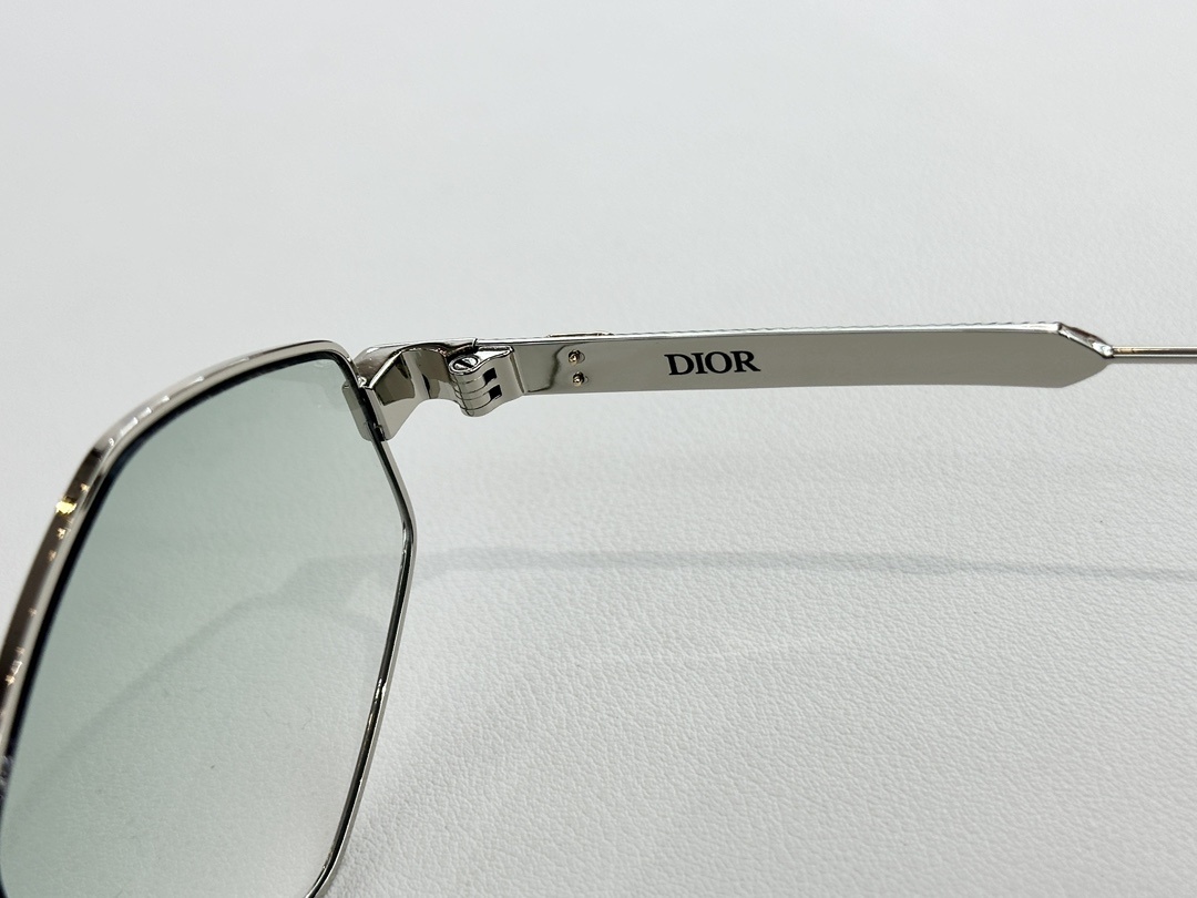 Dior DiorCannage R3U Hexagonal Gradient Green Sunglasses