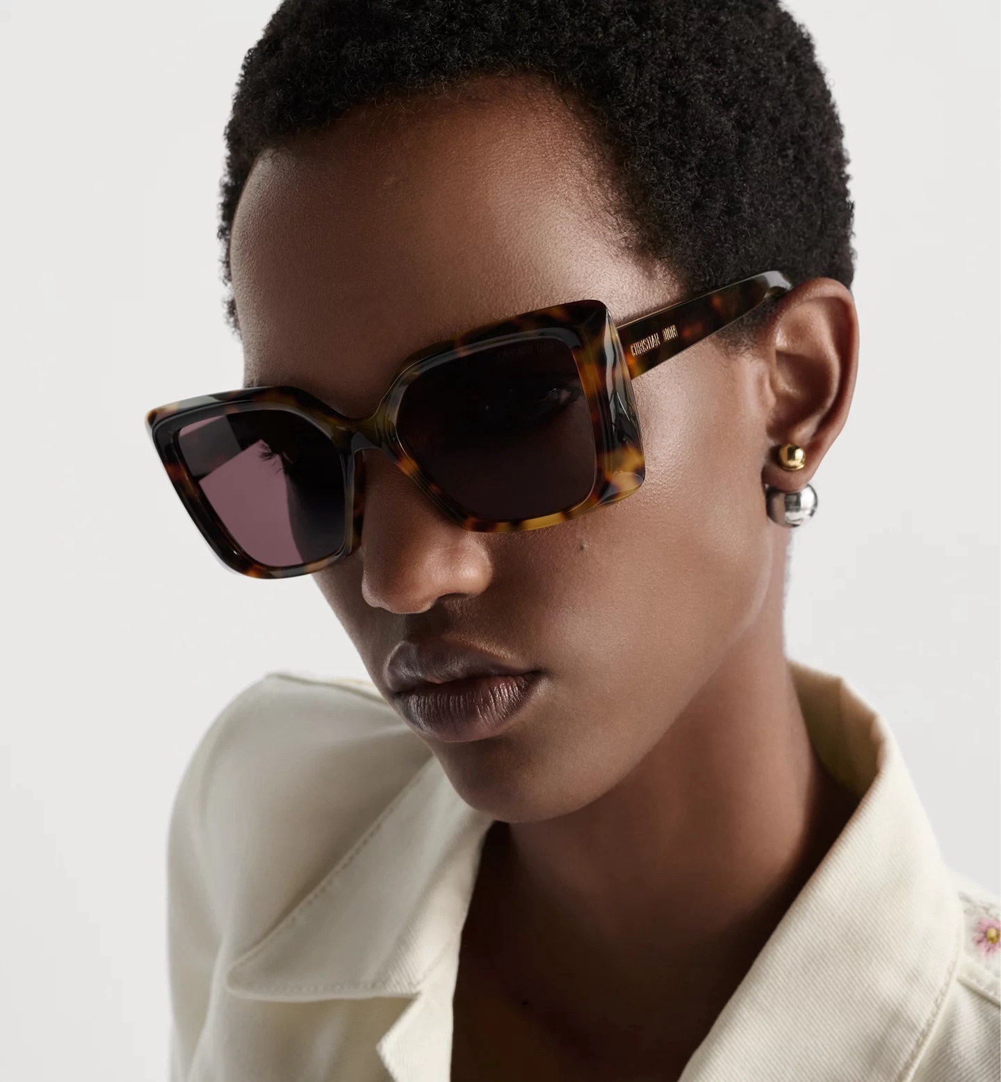 DiorMidnight S5I – Elegant Black Square Sunglasses for Women