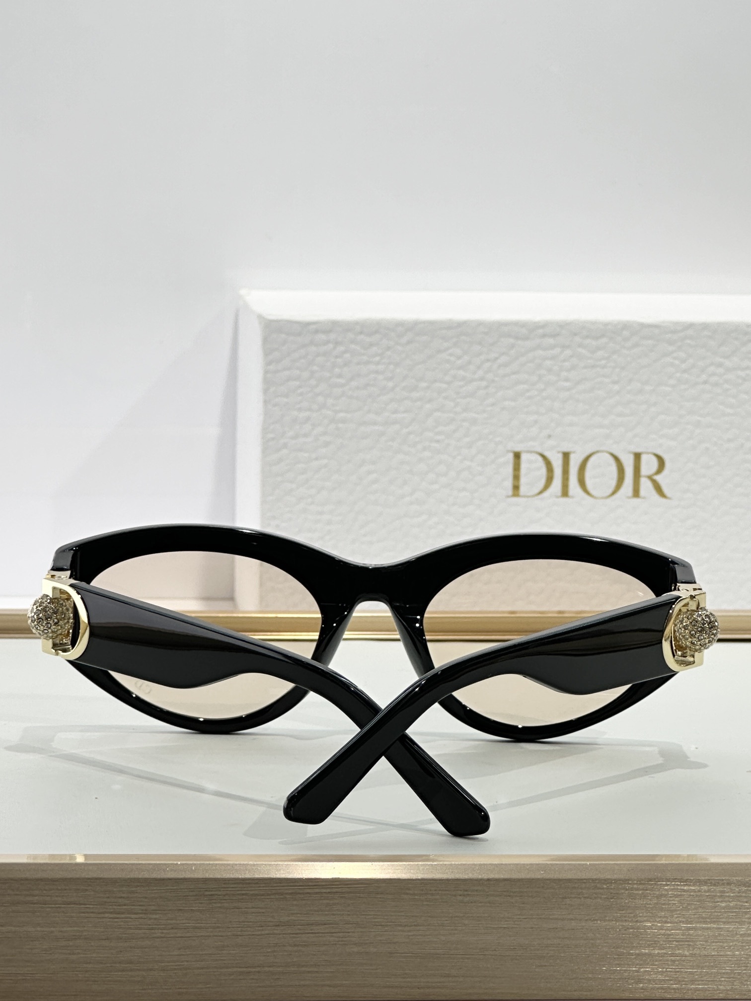 Dior Cat-Eye Sunglasses with Crystal CD Logo – Luxury Eyewear