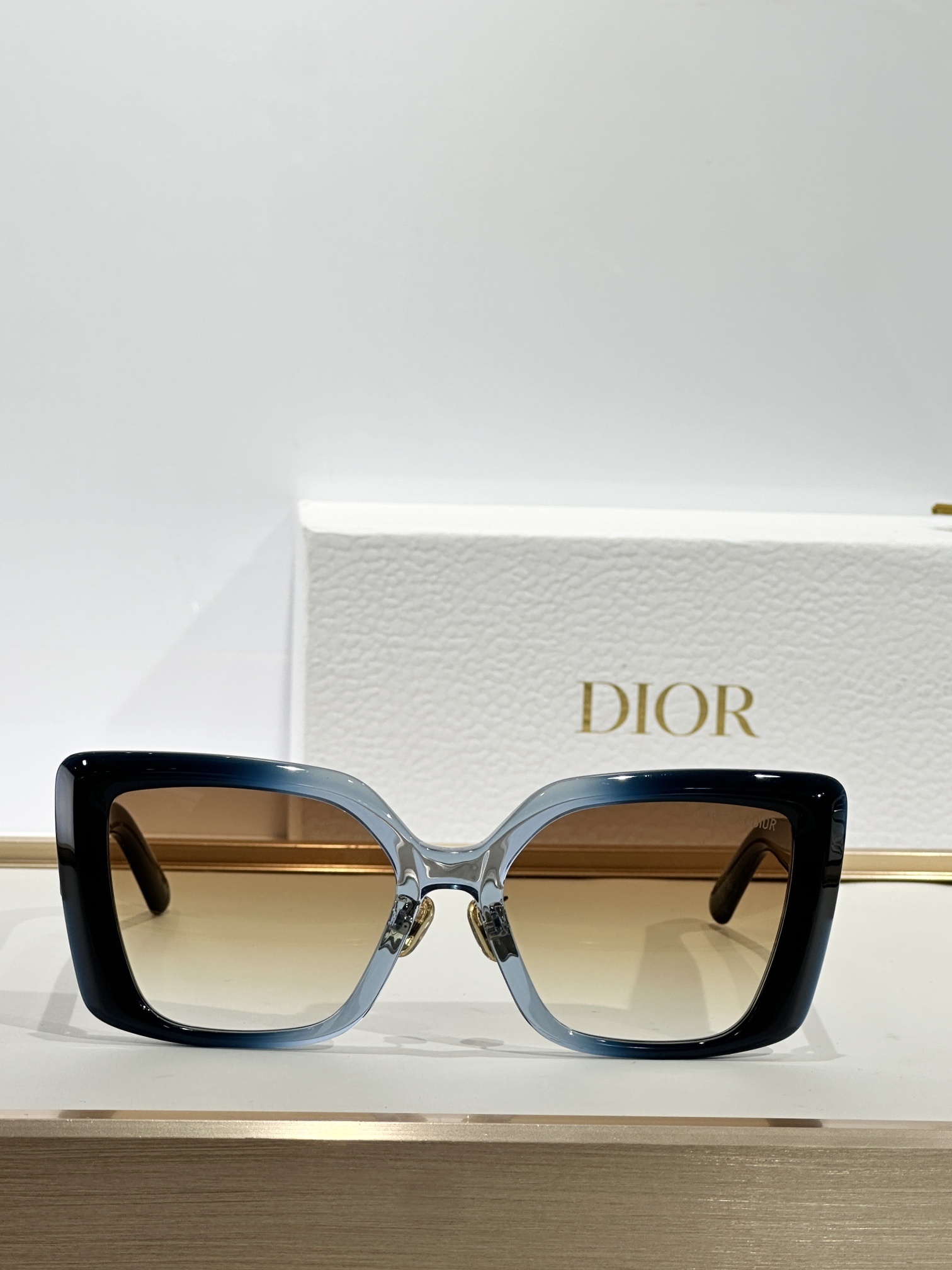 DiorMidnight S5I Square Sunglasses – Gray-to-Blue Gradient
