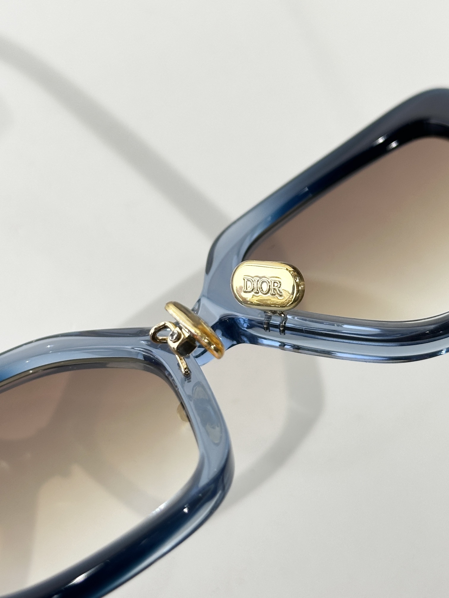 DiorMidnight S5I Square Sunglasses – Gray-to-Blue Gradient