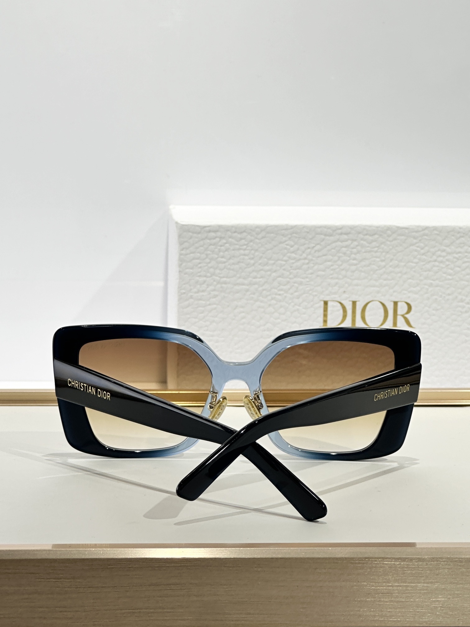 DiorMidnight S5I Square Sunglasses – Gray-to-Blue Gradient