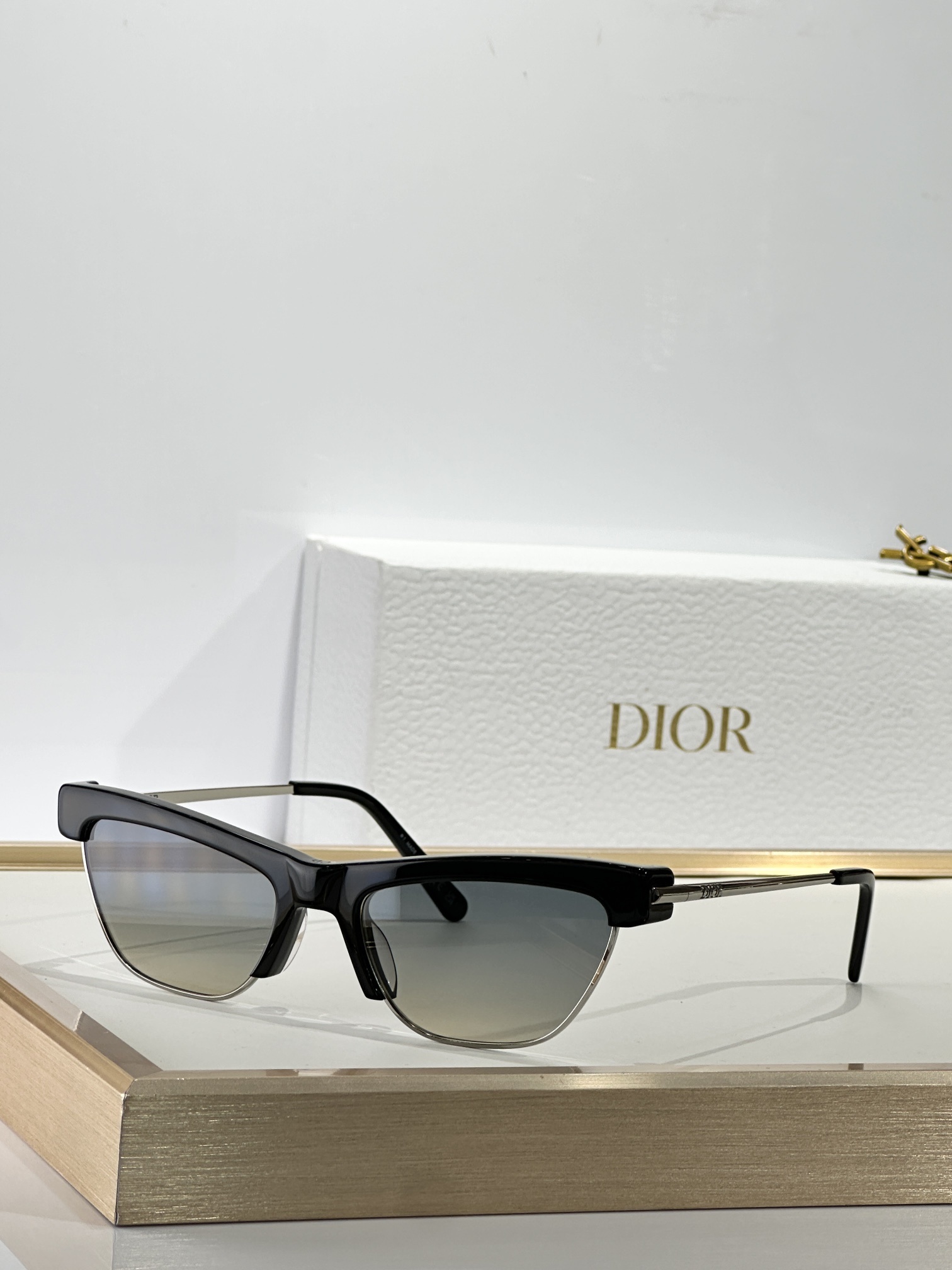 Dior Signature Cat-Eye Sunglasses – Luxury Designer Eyewear