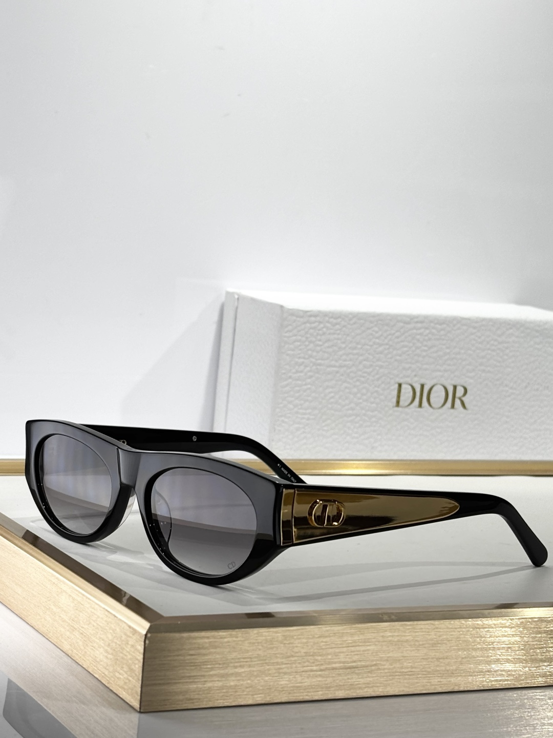 DiorGlow B2I Black Butterfly Sunglasses – Luxury Dior Eyewear