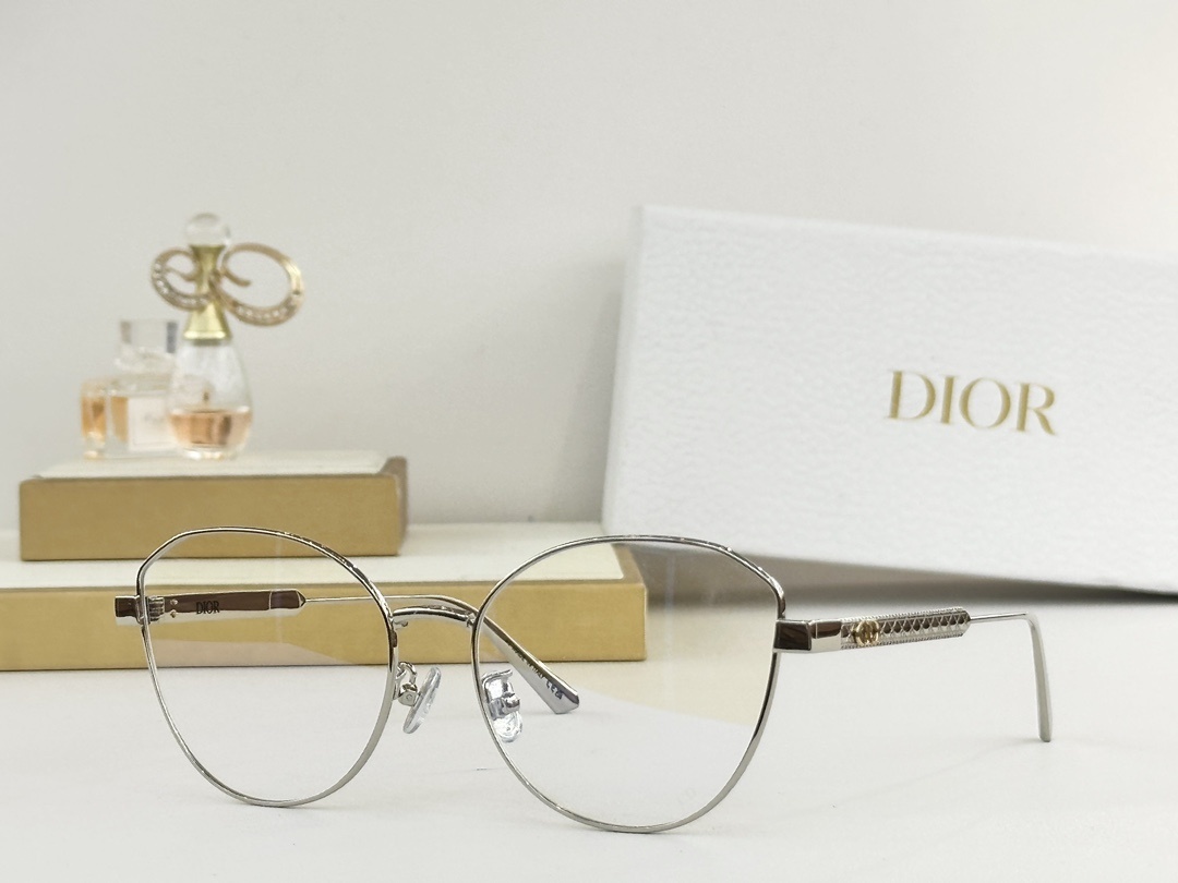 Dior Luxury Butterfly Metal Sunglasses for Women – Elegant Gradient