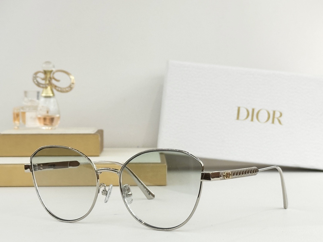 Dior Luxury Butterfly Metal Sunglasses for Women – Elegant Gradient
