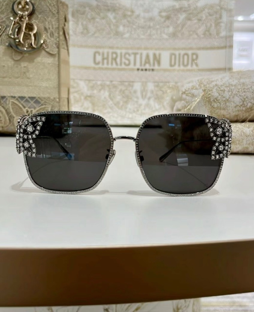 DiorFantastica Butterfly Crystal Square Sunglasses