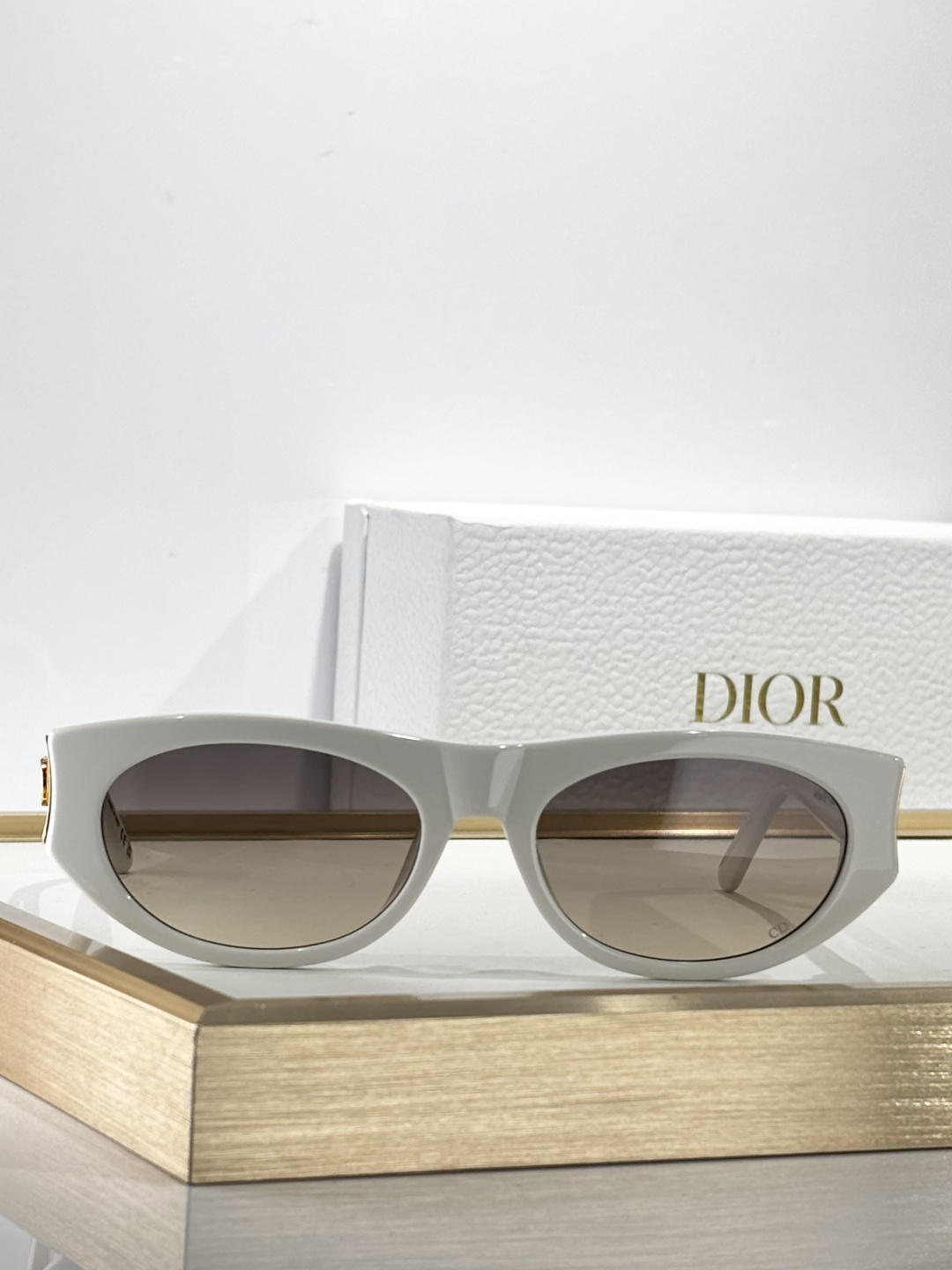 Dior MissDior B1U Cat-Eye Sunglasses – Luxury Designer Eyewear