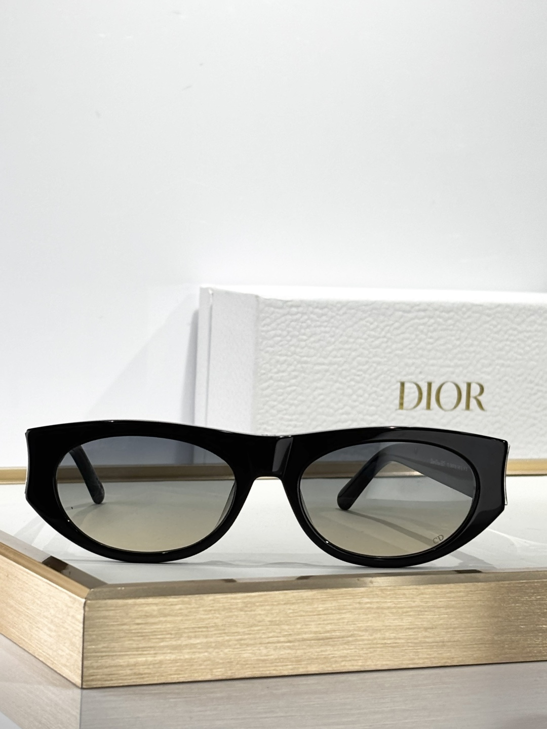 Dior MissDior B1U Cat-Eye Sunglasses – Luxury Designer Eyewear