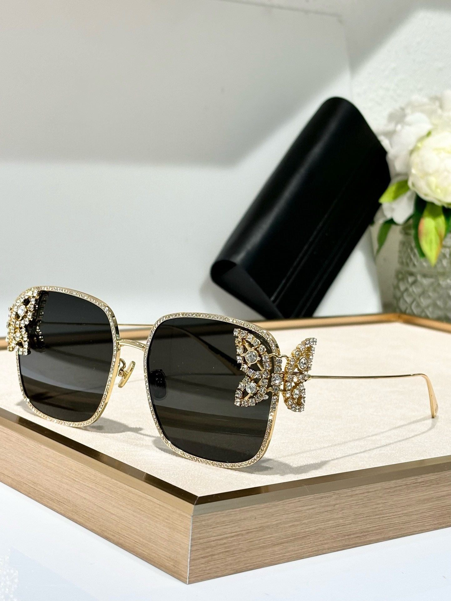 Gold Butterfly Sunglasses Jeweled – Designer Gold Butterfly Sunglasses