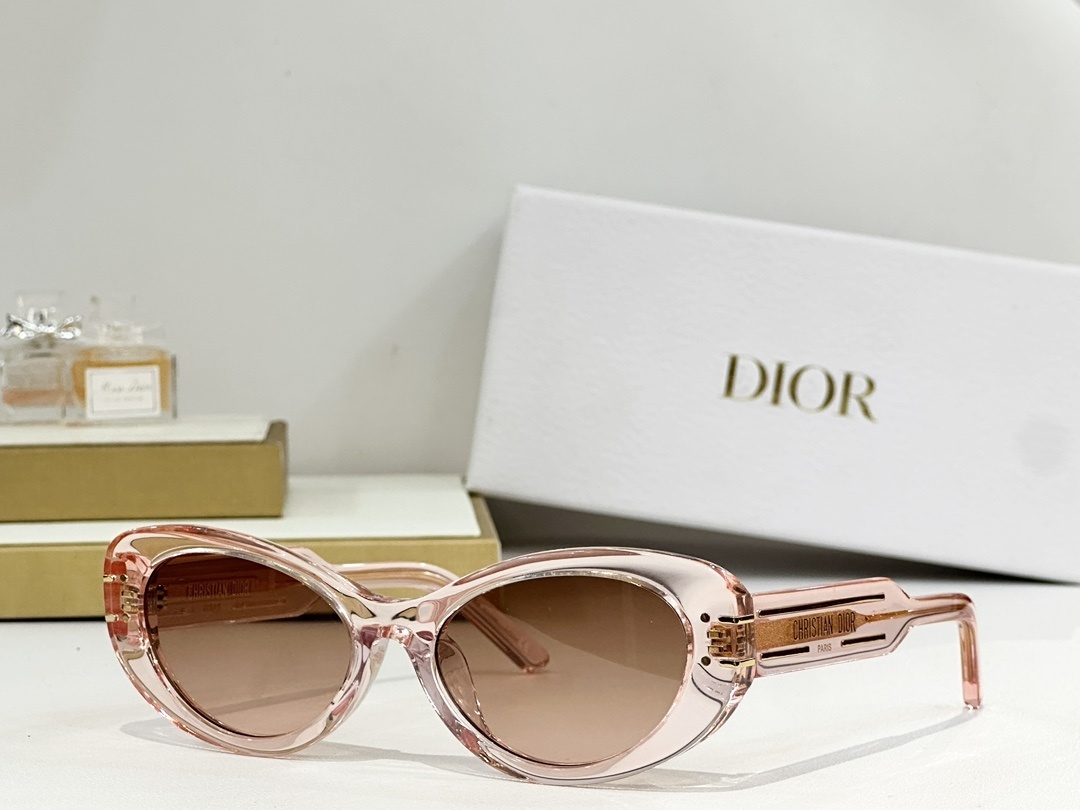 Dior Signature Cat-Eye Sunglasses – Luxury Designer Eyewear