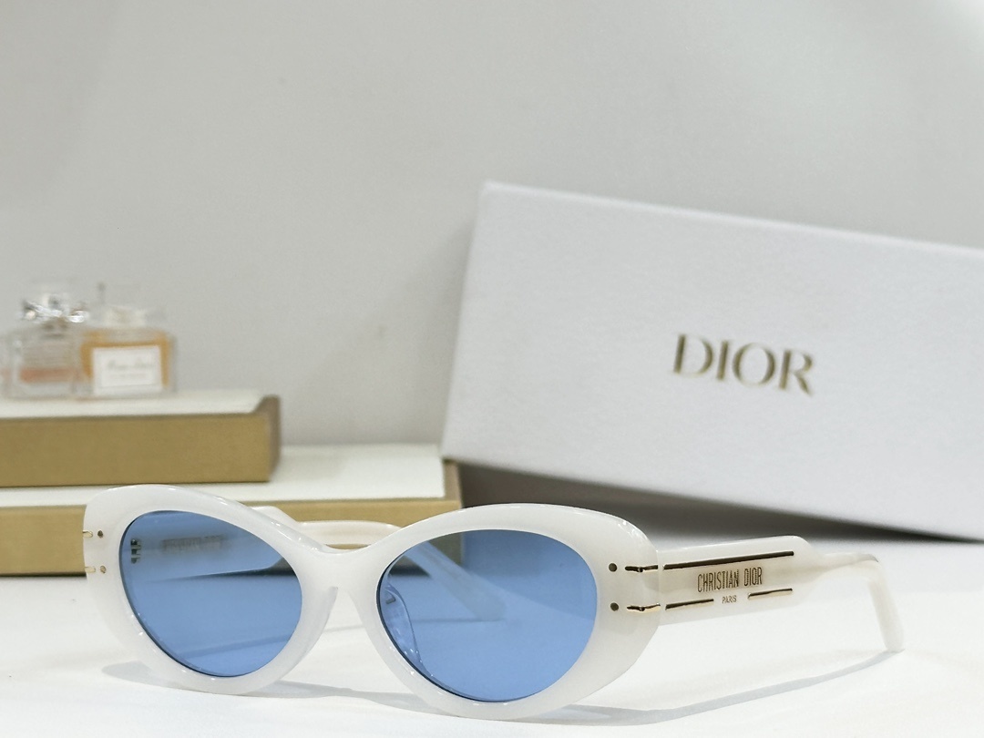Dior Signature Cat-Eye Sunglasses – Luxury Designer Eyewear