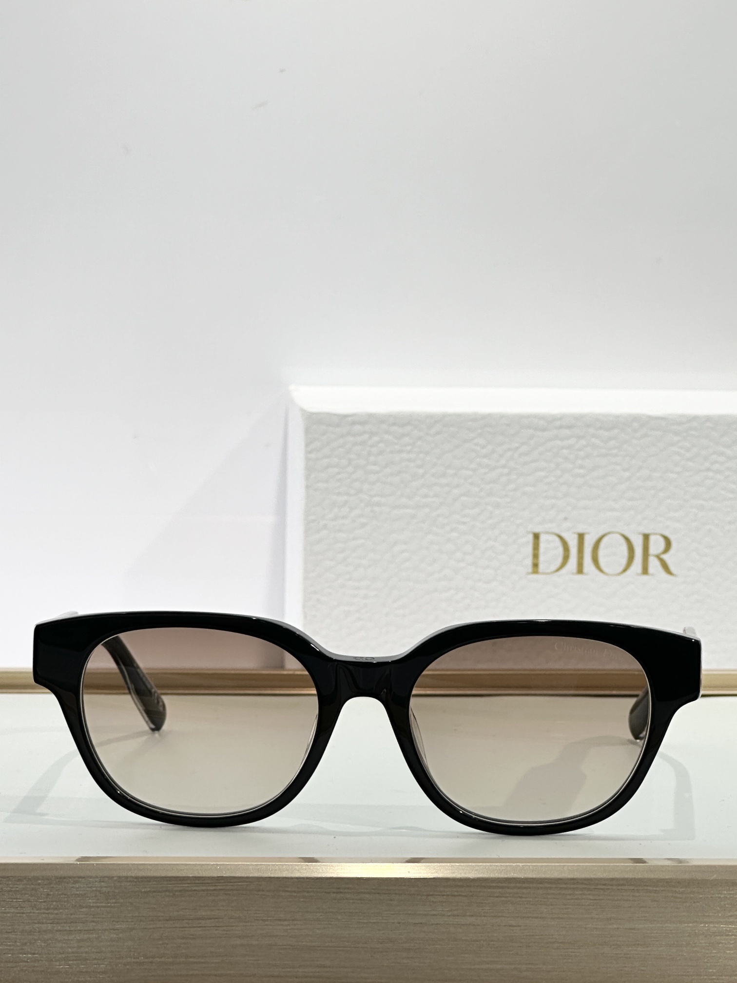 Christian Dior Label R1F Round Sunglasses – Black & Gold