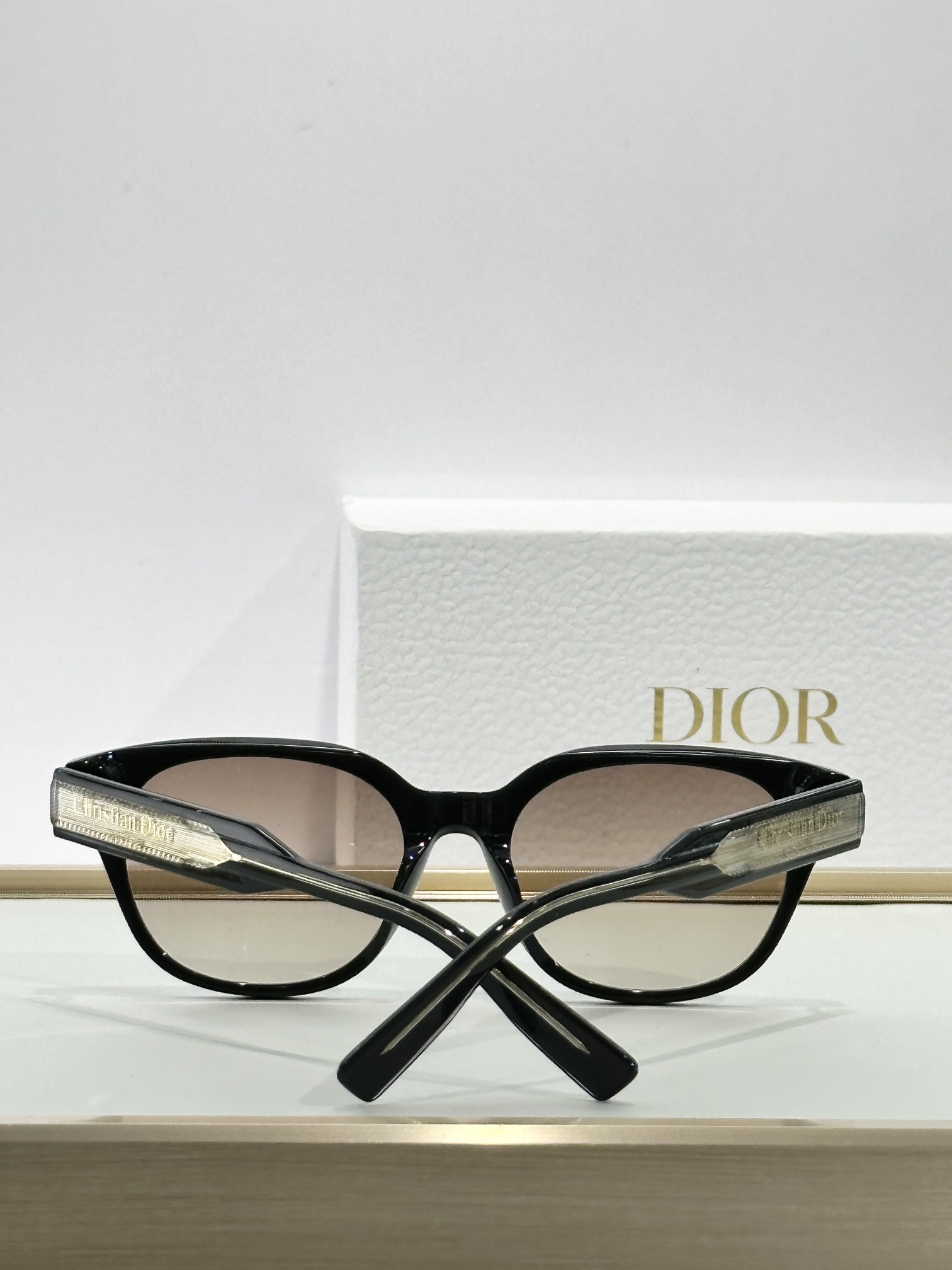 Christian Dior Label R1F Round Sunglasses – Black & Gold