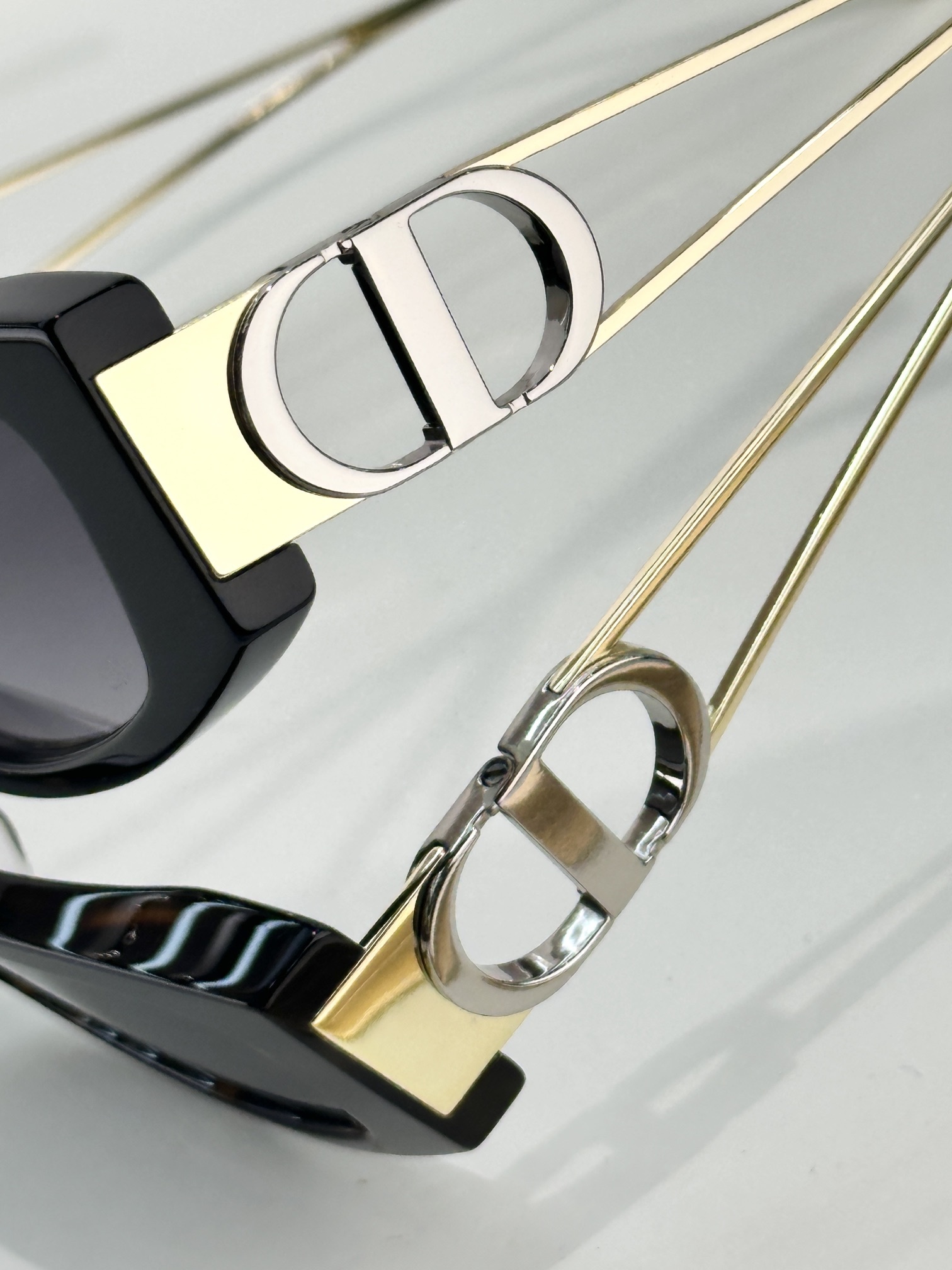 Dior 30Montaigne S14F Black Rectangular Sunglasses – Luxury Eyewear