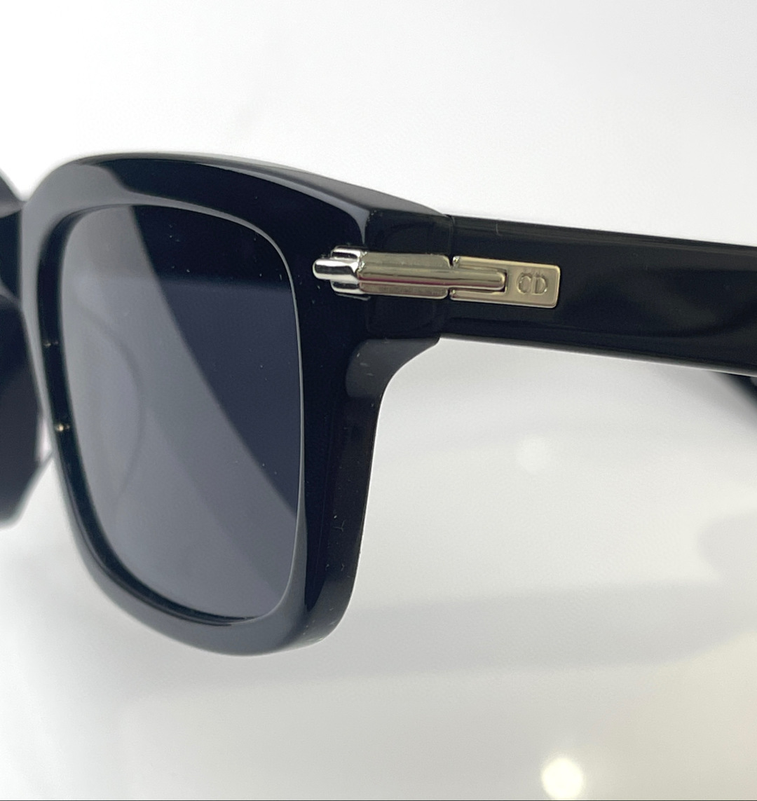 Premium Rectangular Sunglasses for Men – Bold Black Frame