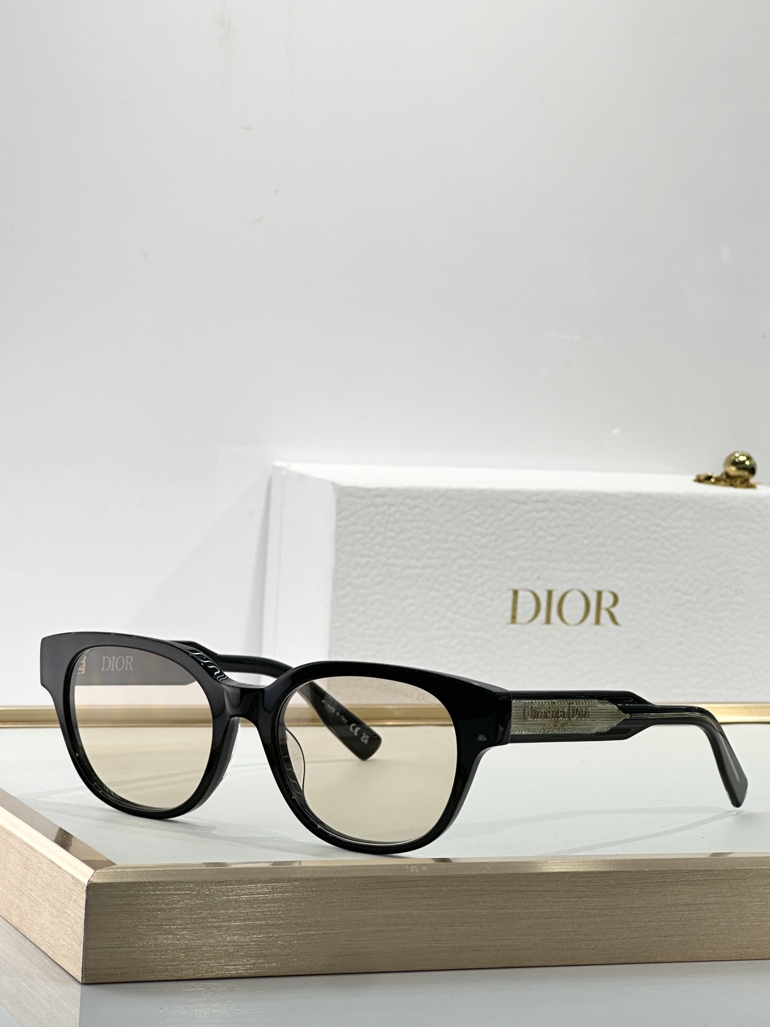 Dior Black Acetate Square Sunglasses with Tinted Lenses