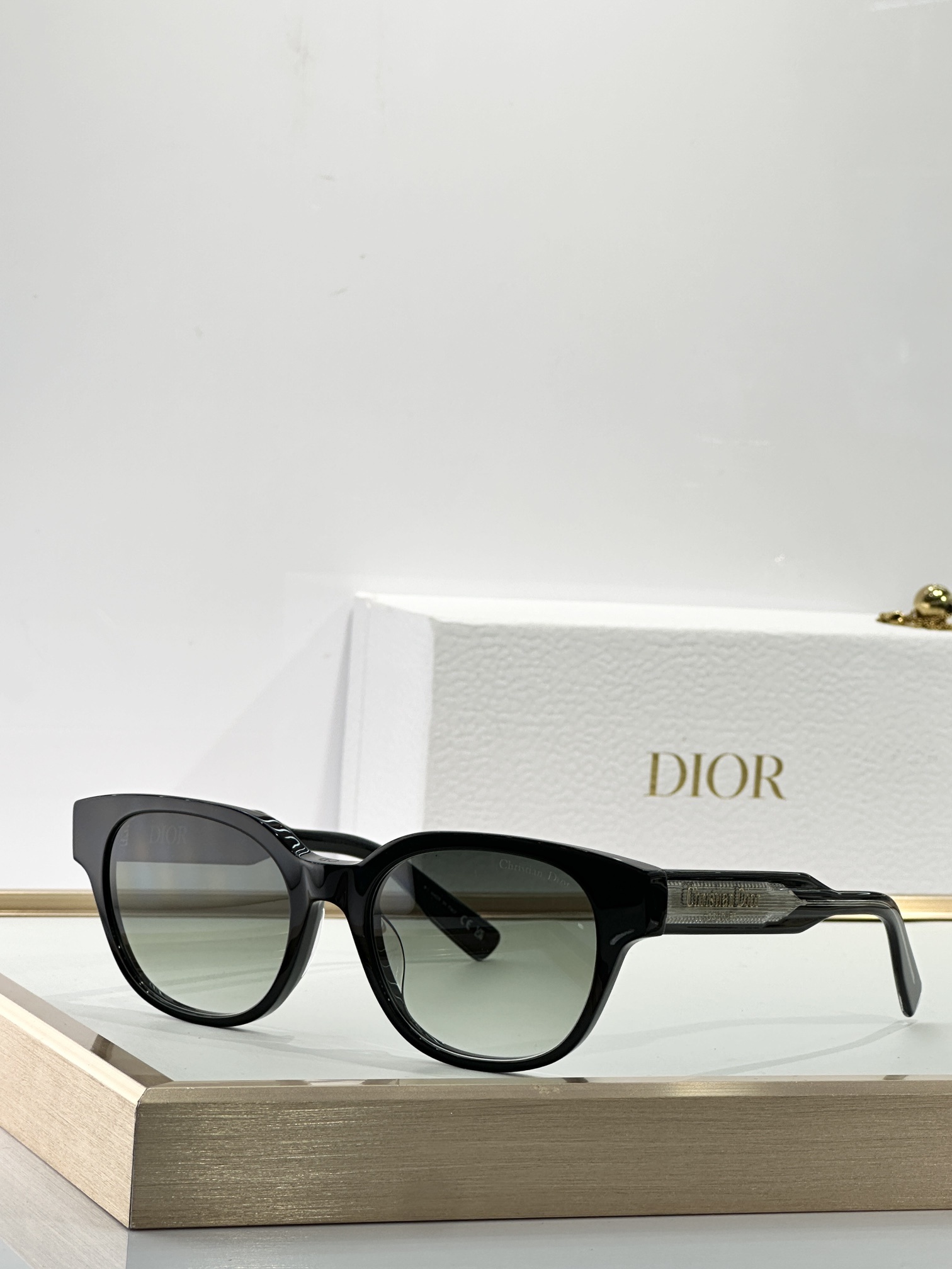 Dior Black Acetate Square Sunglasses with Tinted Lenses